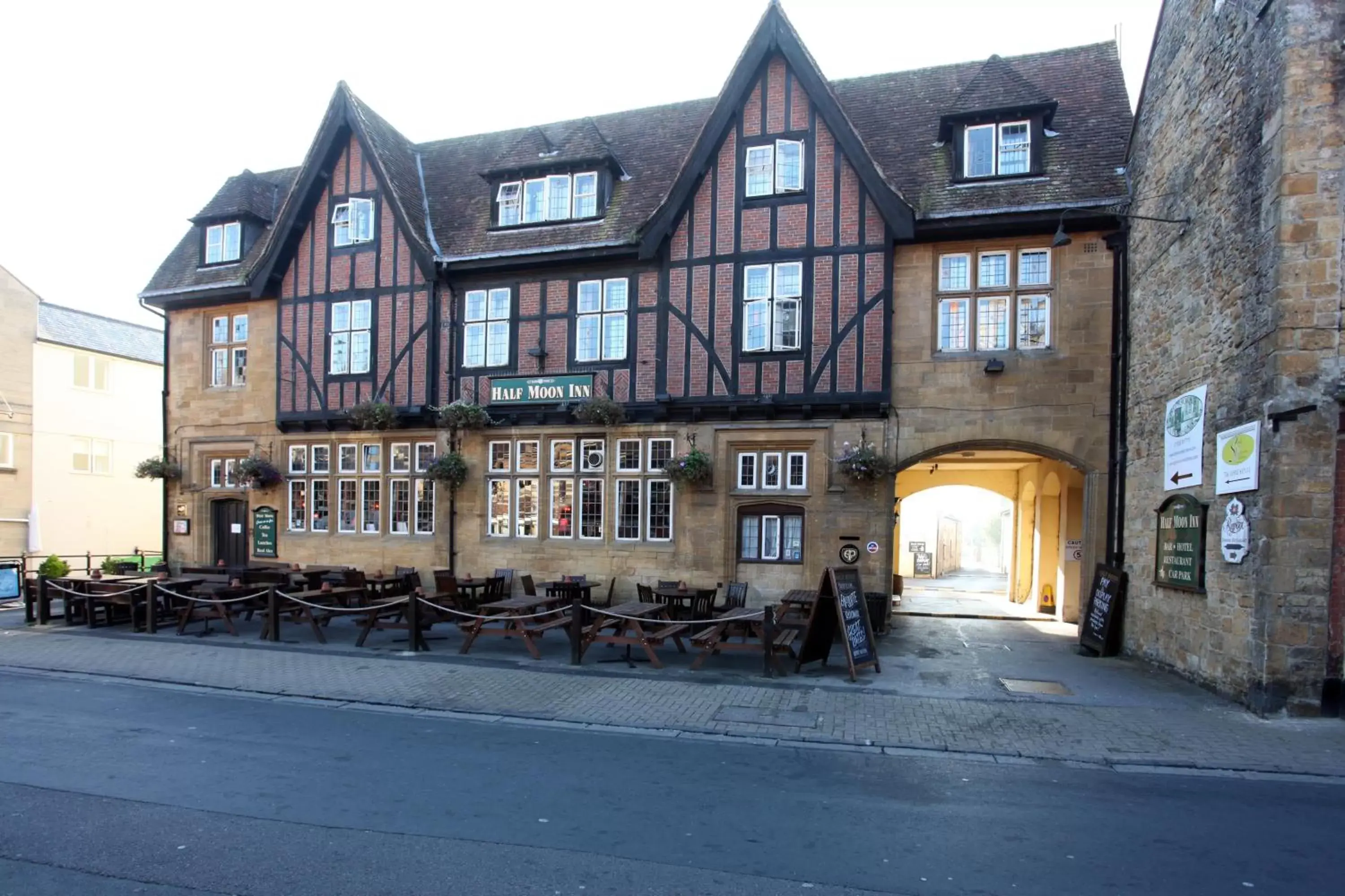 Property Building in Half Moon, Sherborne by Marston's Inns