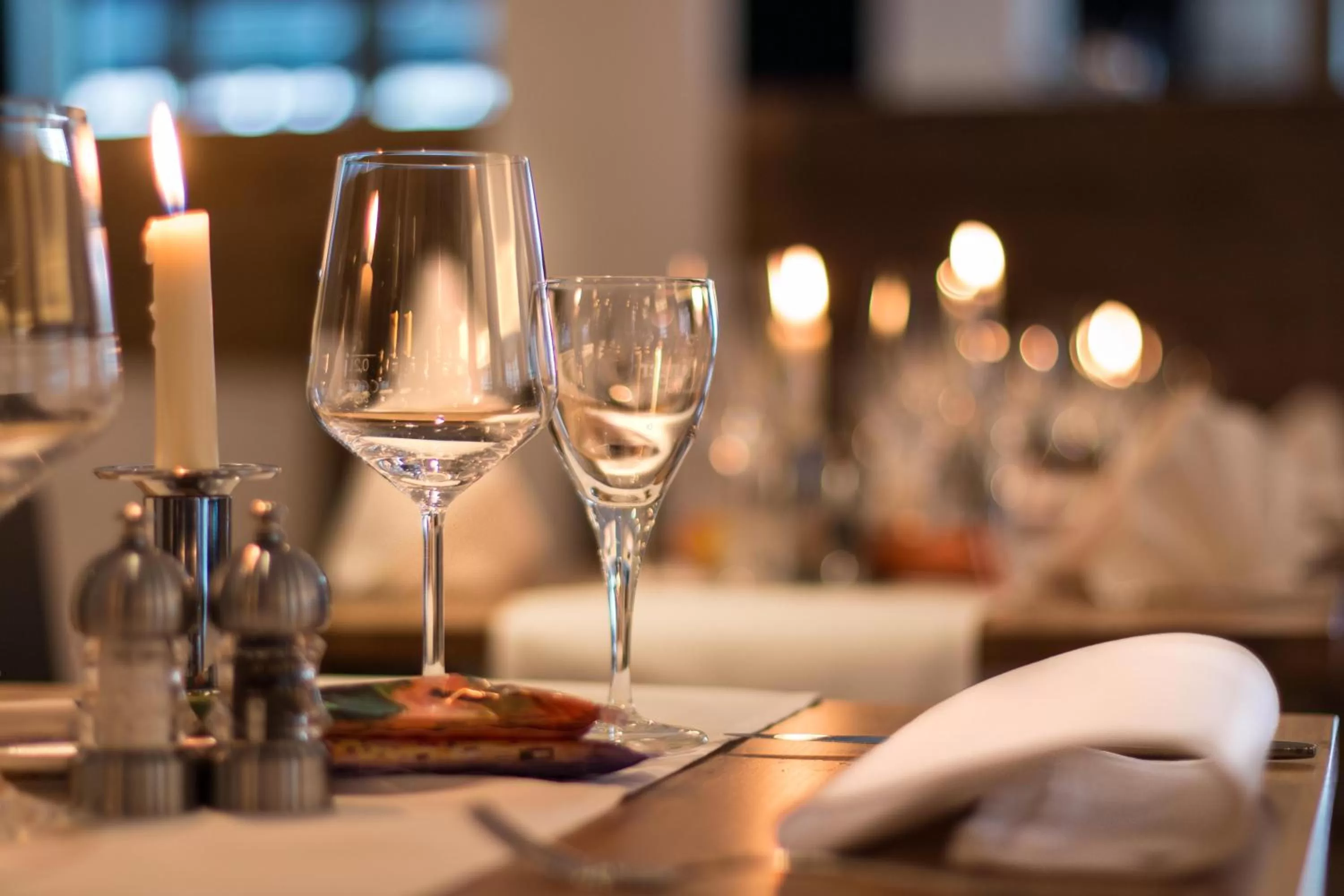 Restaurant/places to eat in Bayer 89 Vi Vadi Hotel