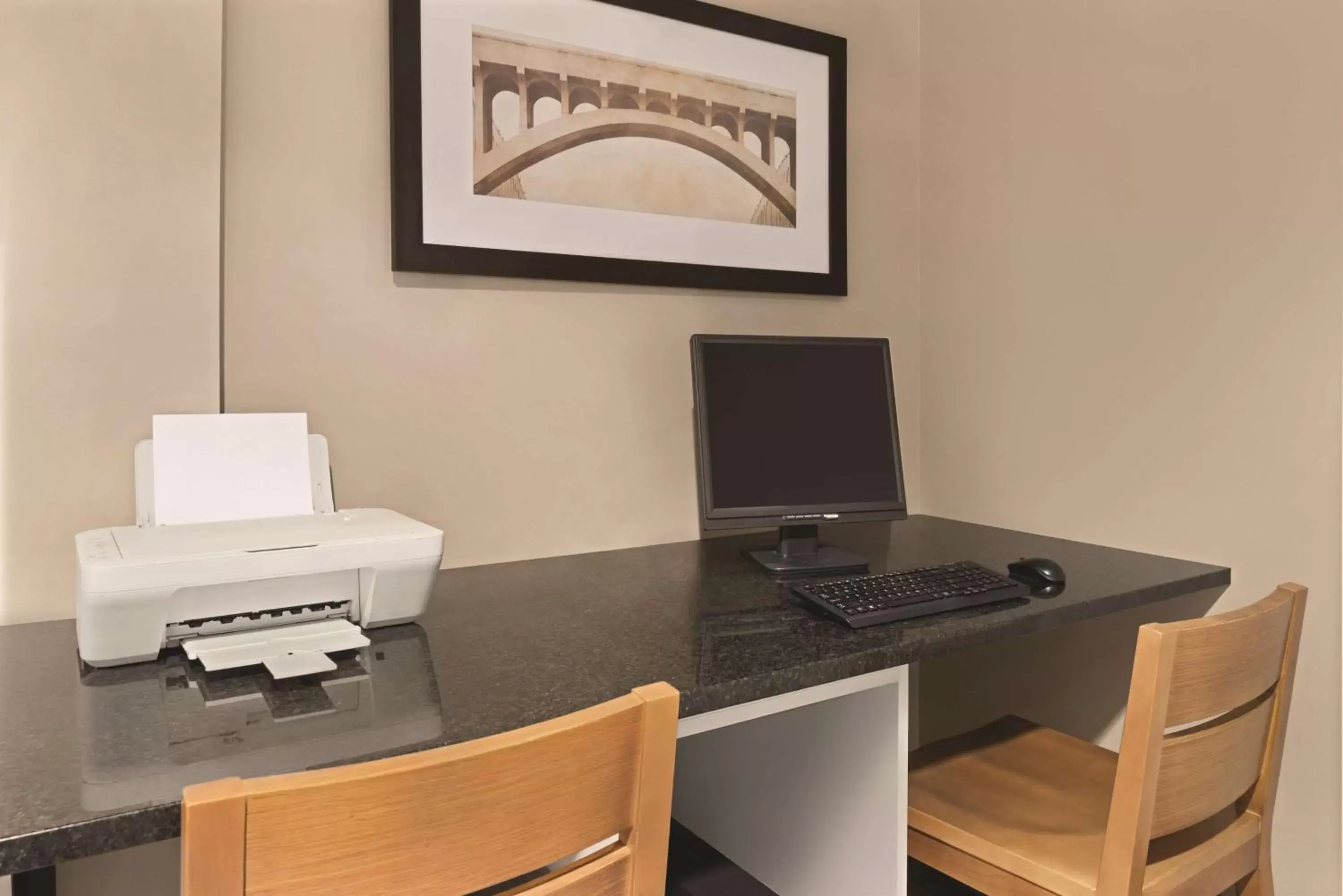 Business facilities in Country Inn & Suites by Radisson, Dayton South, OH