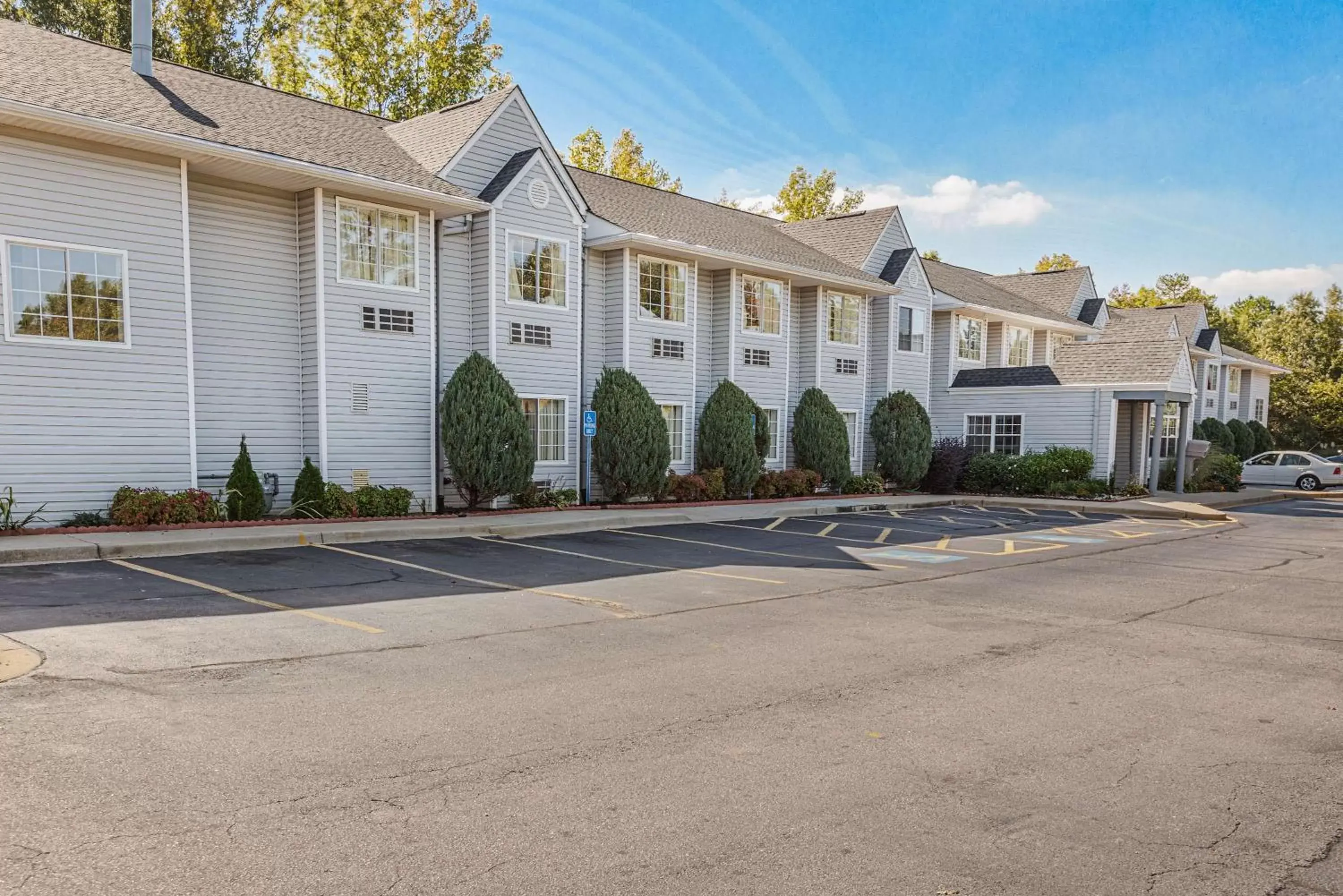 Property Building in Motel 6-Simpsonville, SC - Greenville