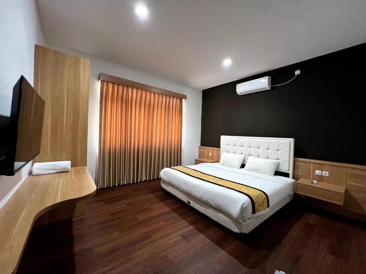 Bed in Jatiluhur Valley Resort