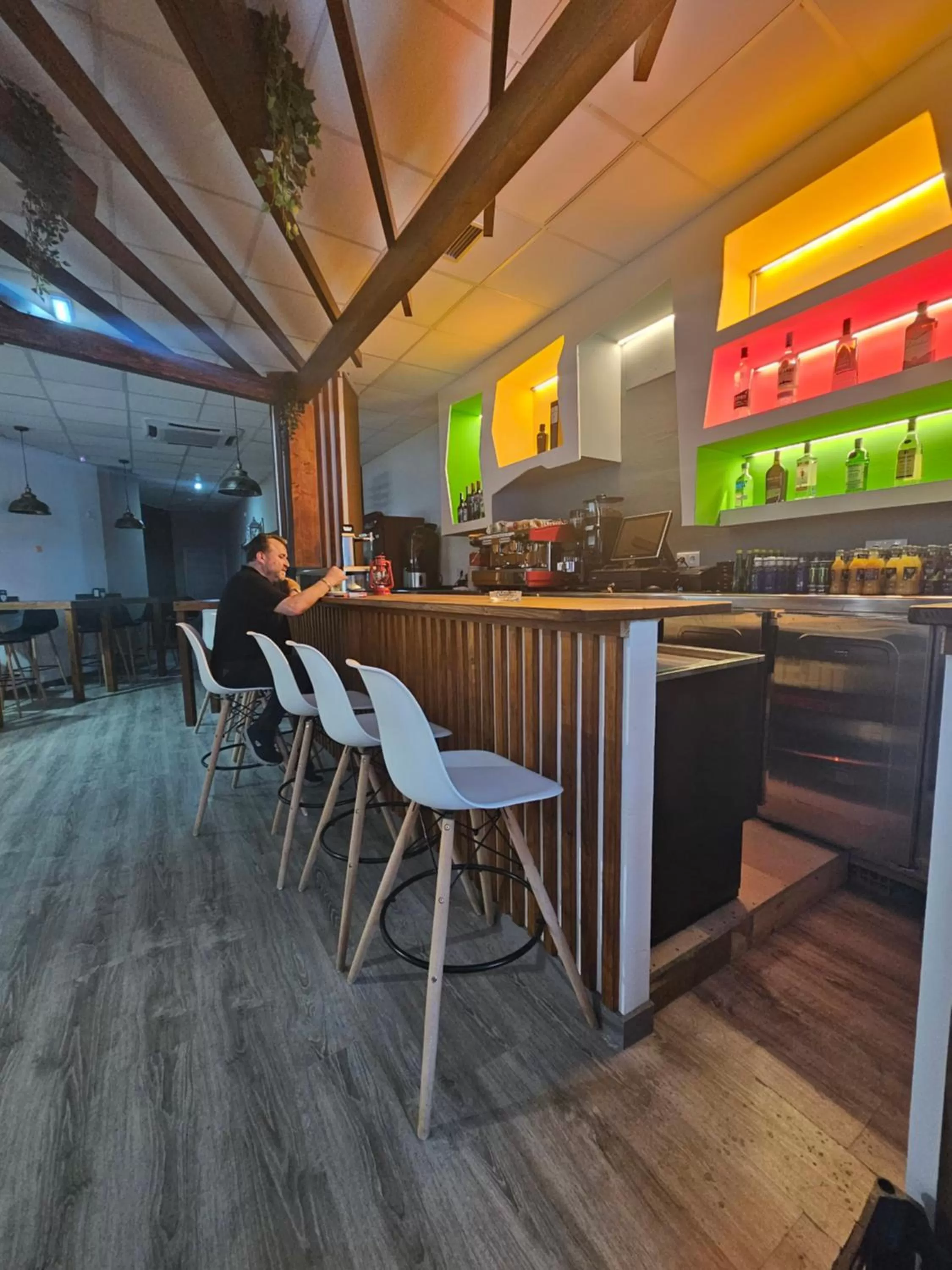 Restaurant/Places to Eat in Hostel Llanes