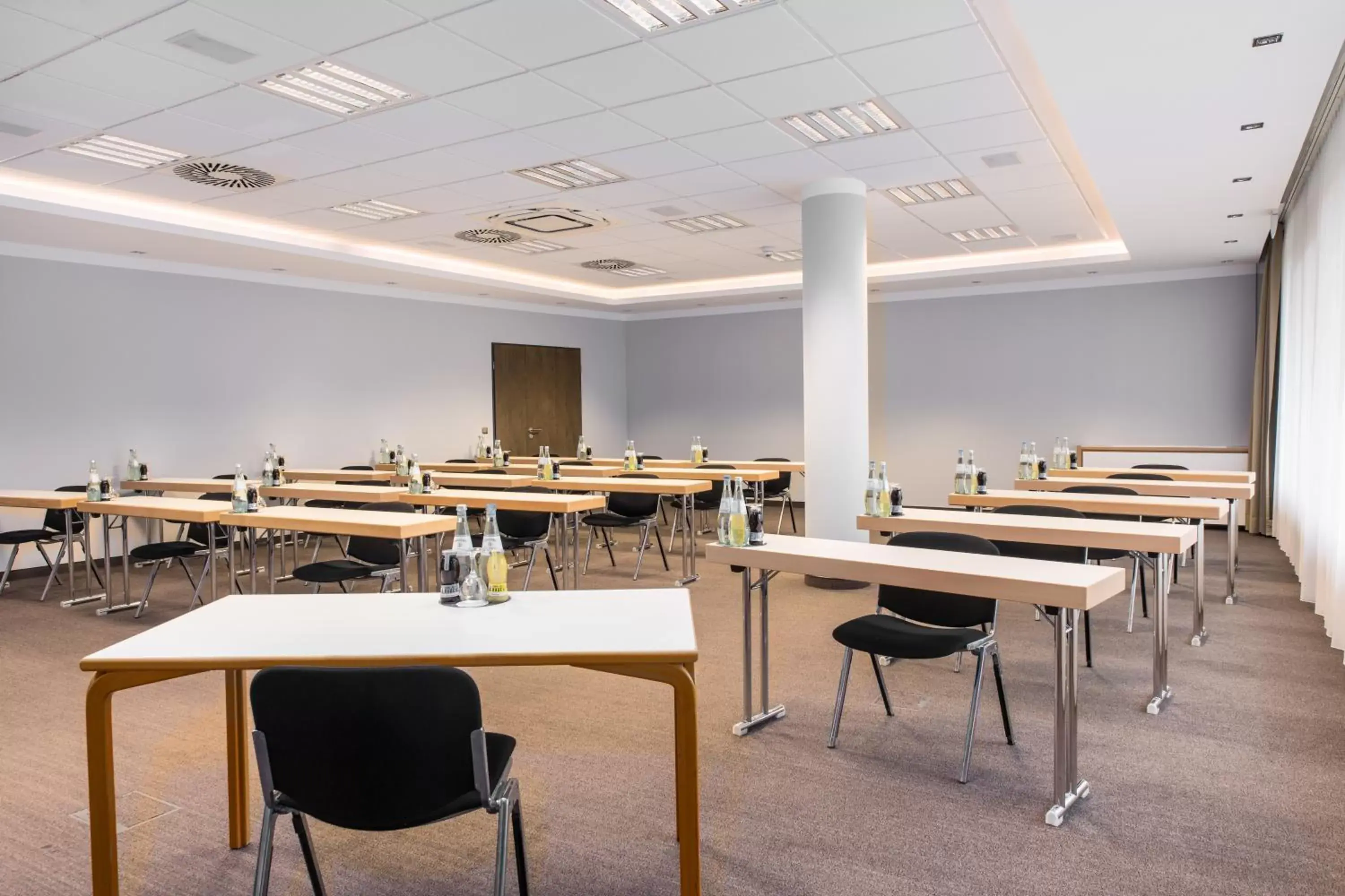 Meeting/conference room in SCOTTY & PAUL Hotel Deggendorf