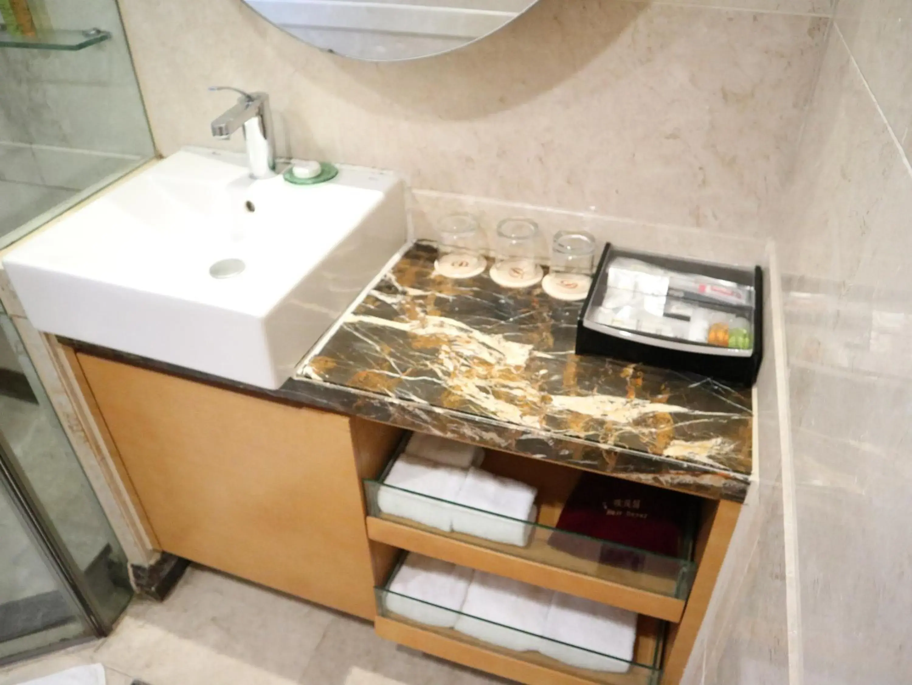 Bathroom in Dan Executive Hotel Apartment Zhujiang New Town