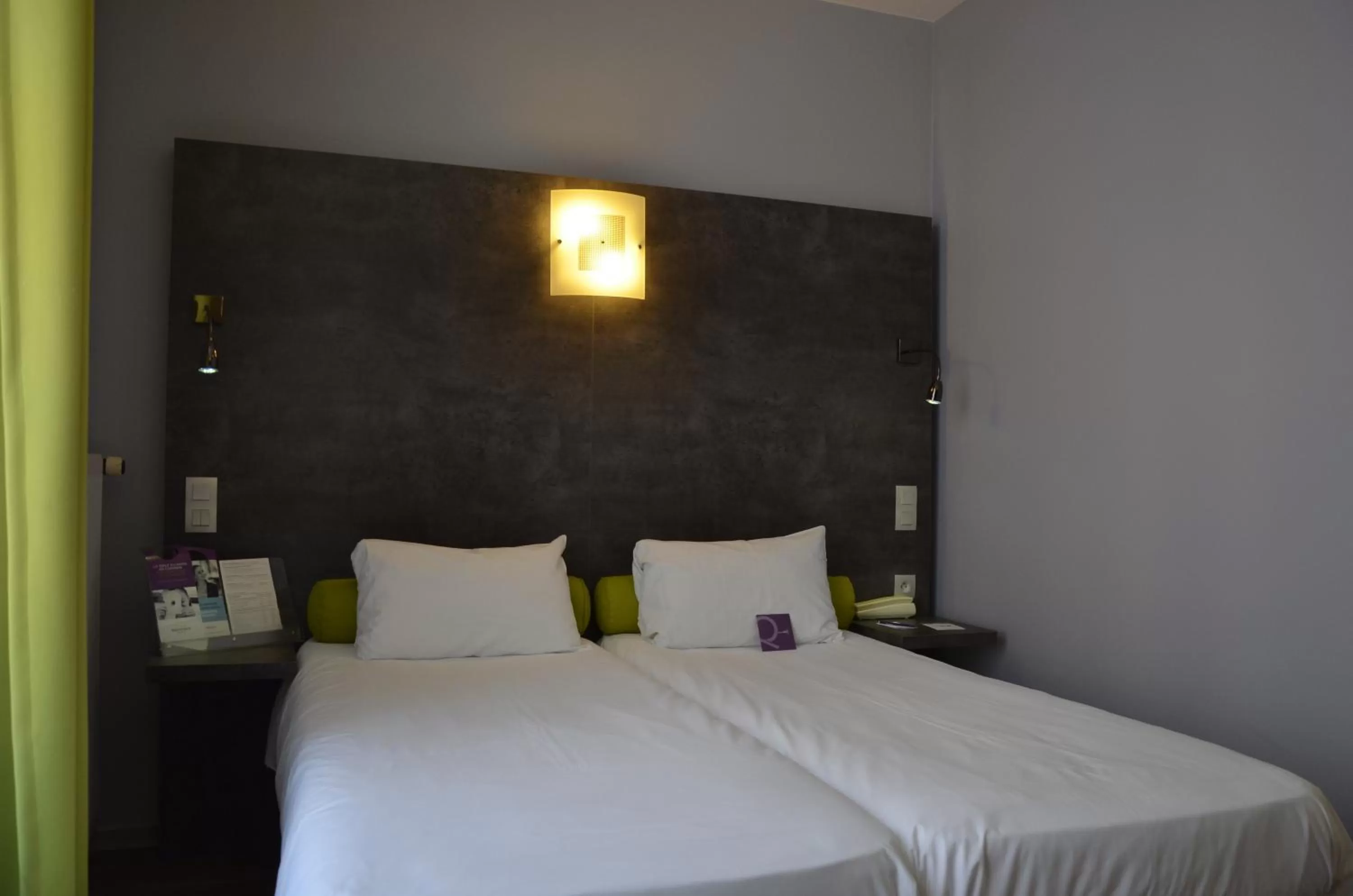 Bedroom, Bed in Hôtel Mercure Saint-Nectaire Spa & Bien-être