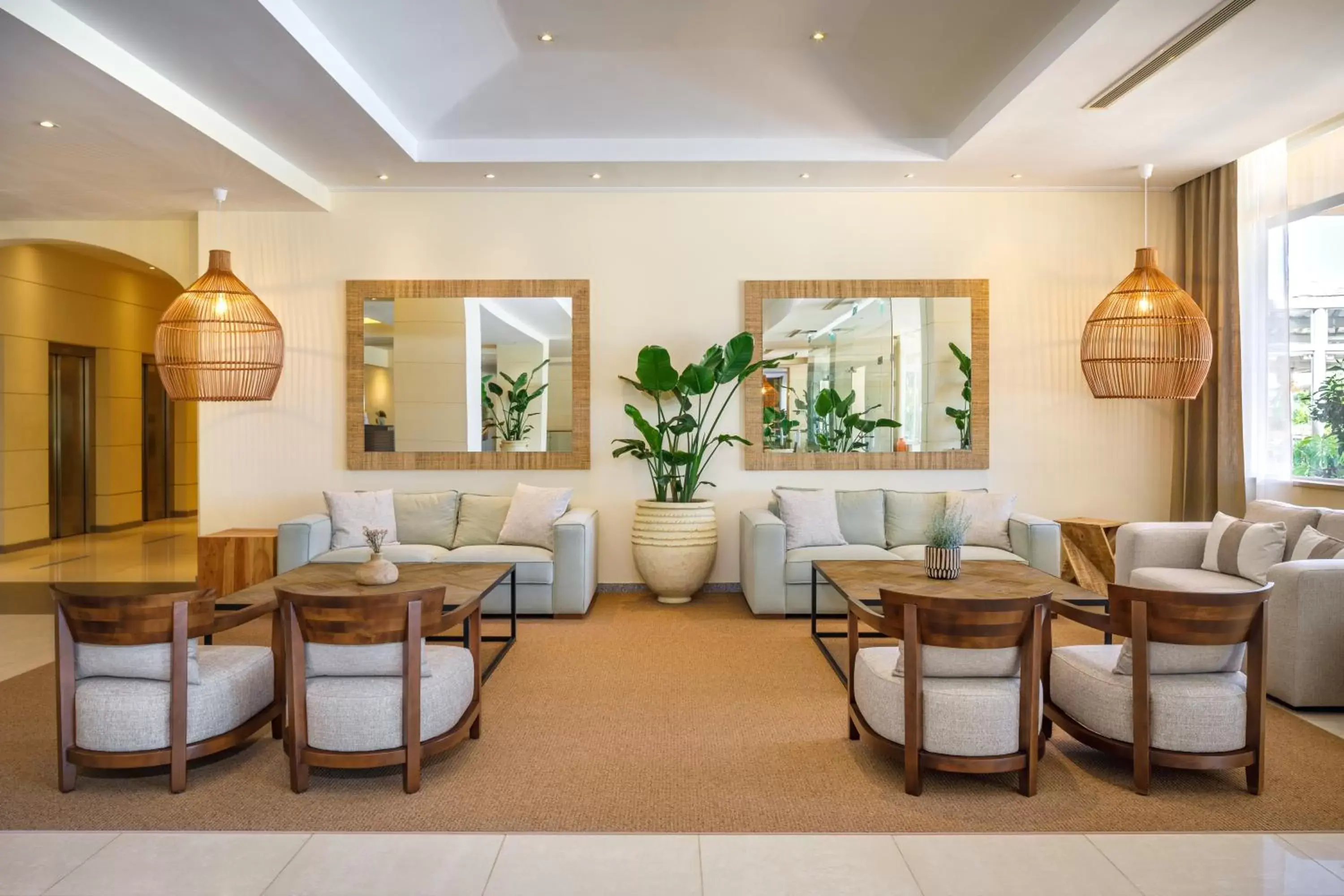 Lobby or reception, Lounge/Bar in PortoBay Falesia