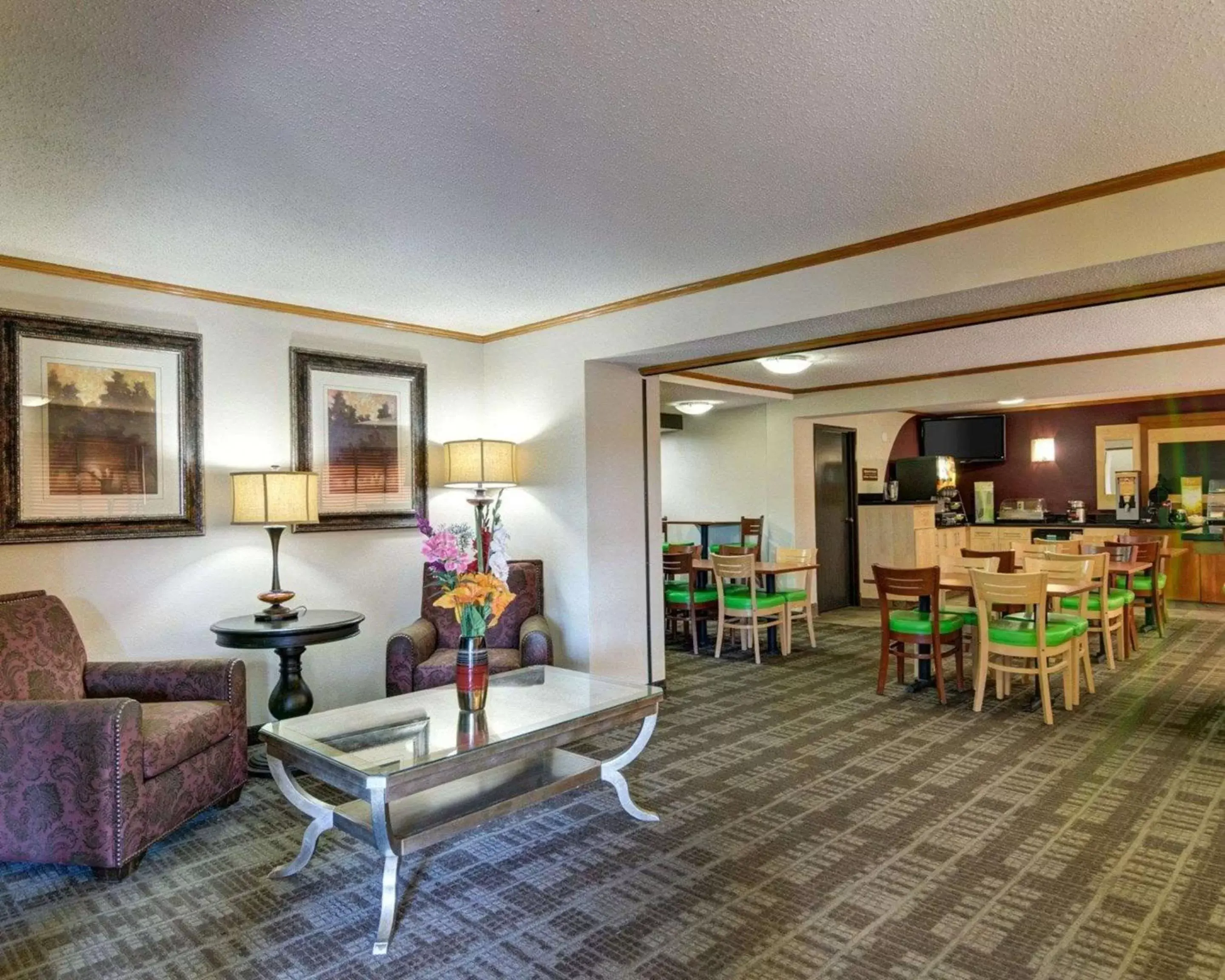 Lobby or reception in Quality Inn Fort Smith I-540
