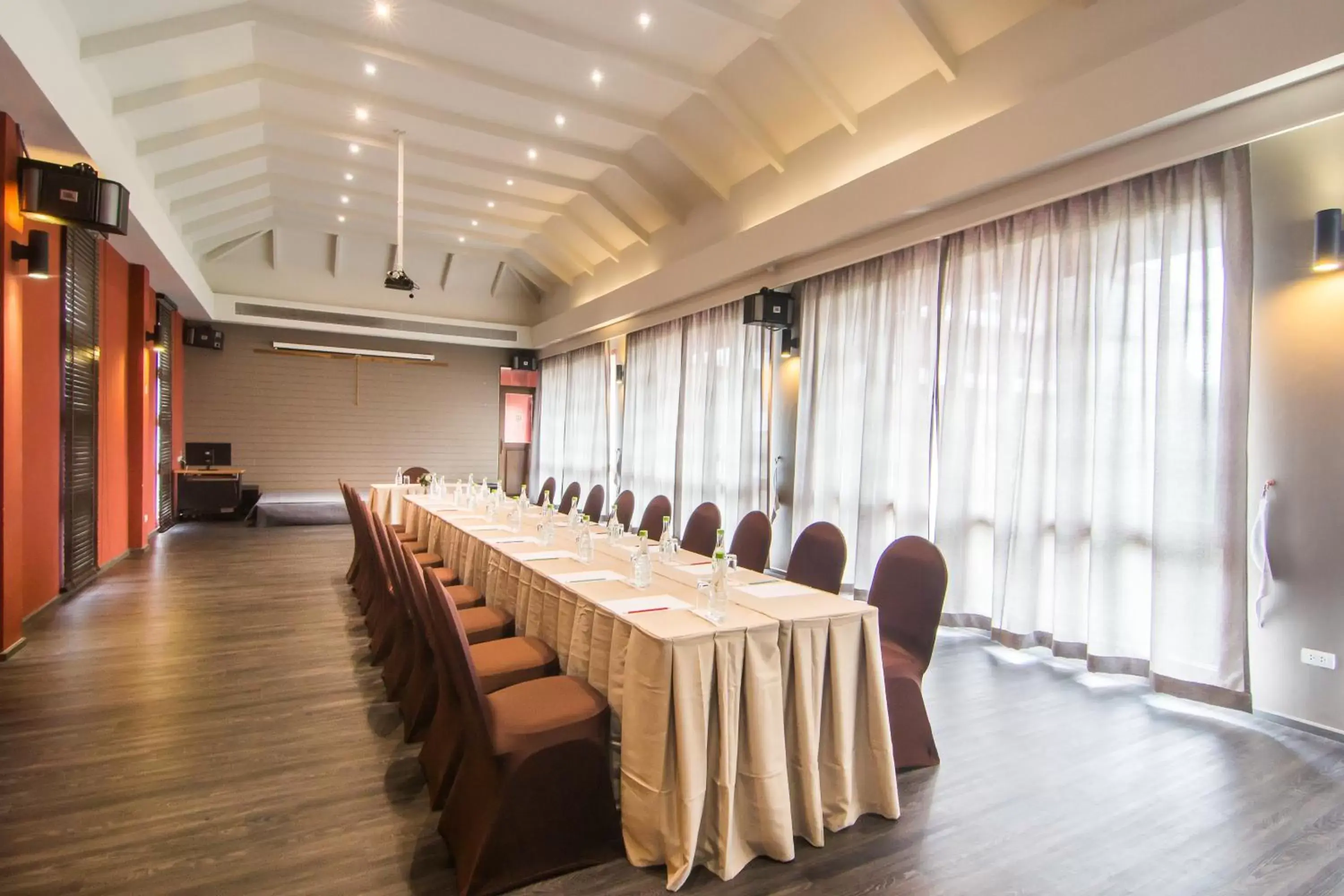 Meeting/conference room in Ayrest Hua Hin Hotel