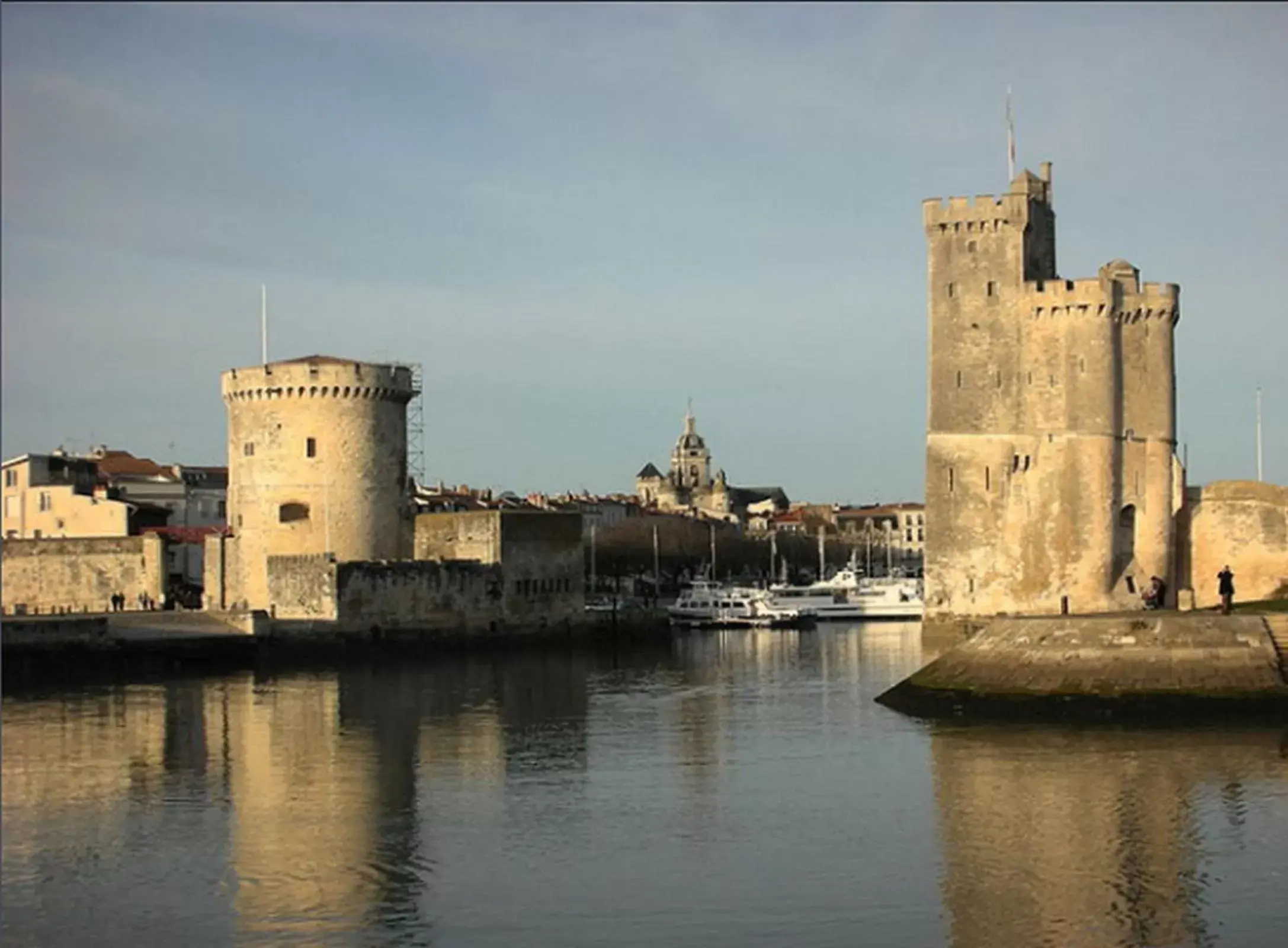 Area and facilities in Séjours & Affaires La Rochelle Les Minimes