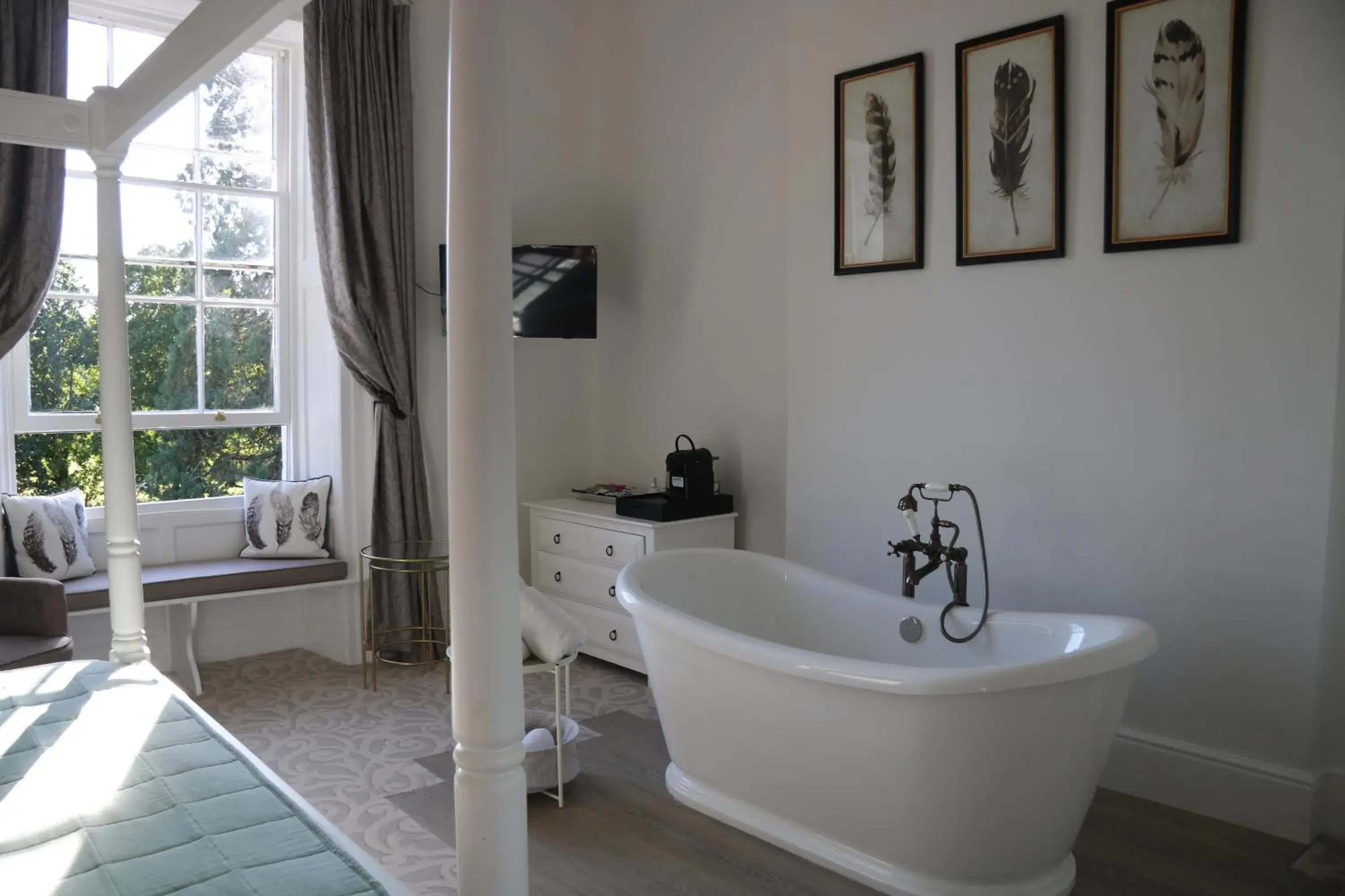 Bath, Bathroom in Bartley Lodge Hotel