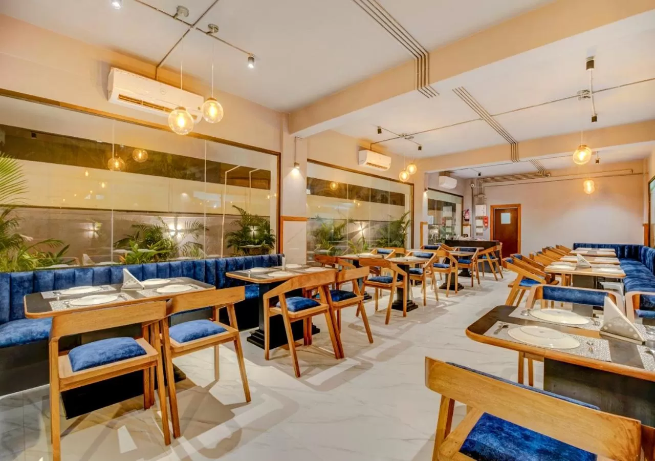 Breakfast, Restaurant/Places to Eat in Hotel Sai Rain Tree