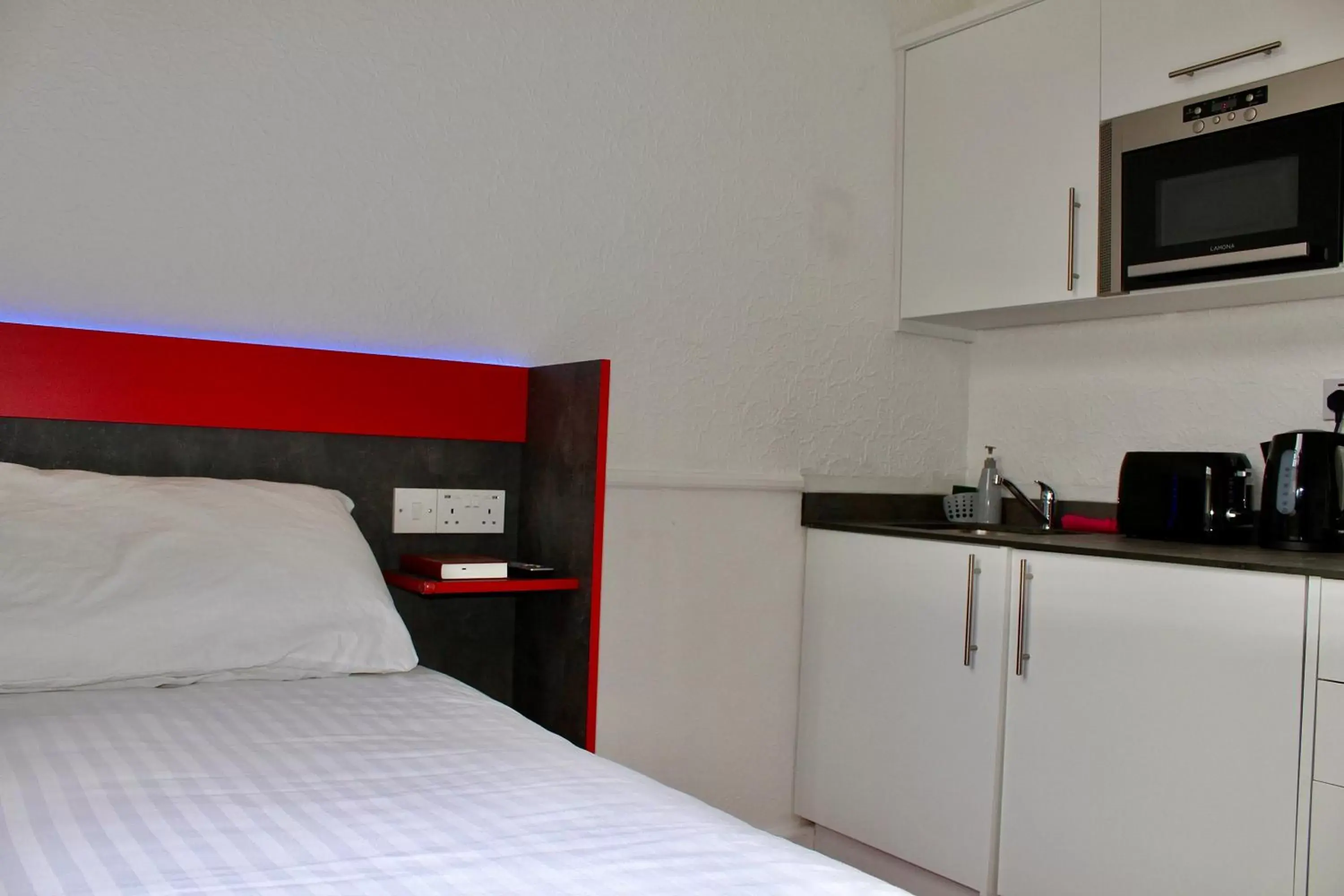 Standard Single Room with Shower - single occupancy in The Station Hotel and Banqueting
