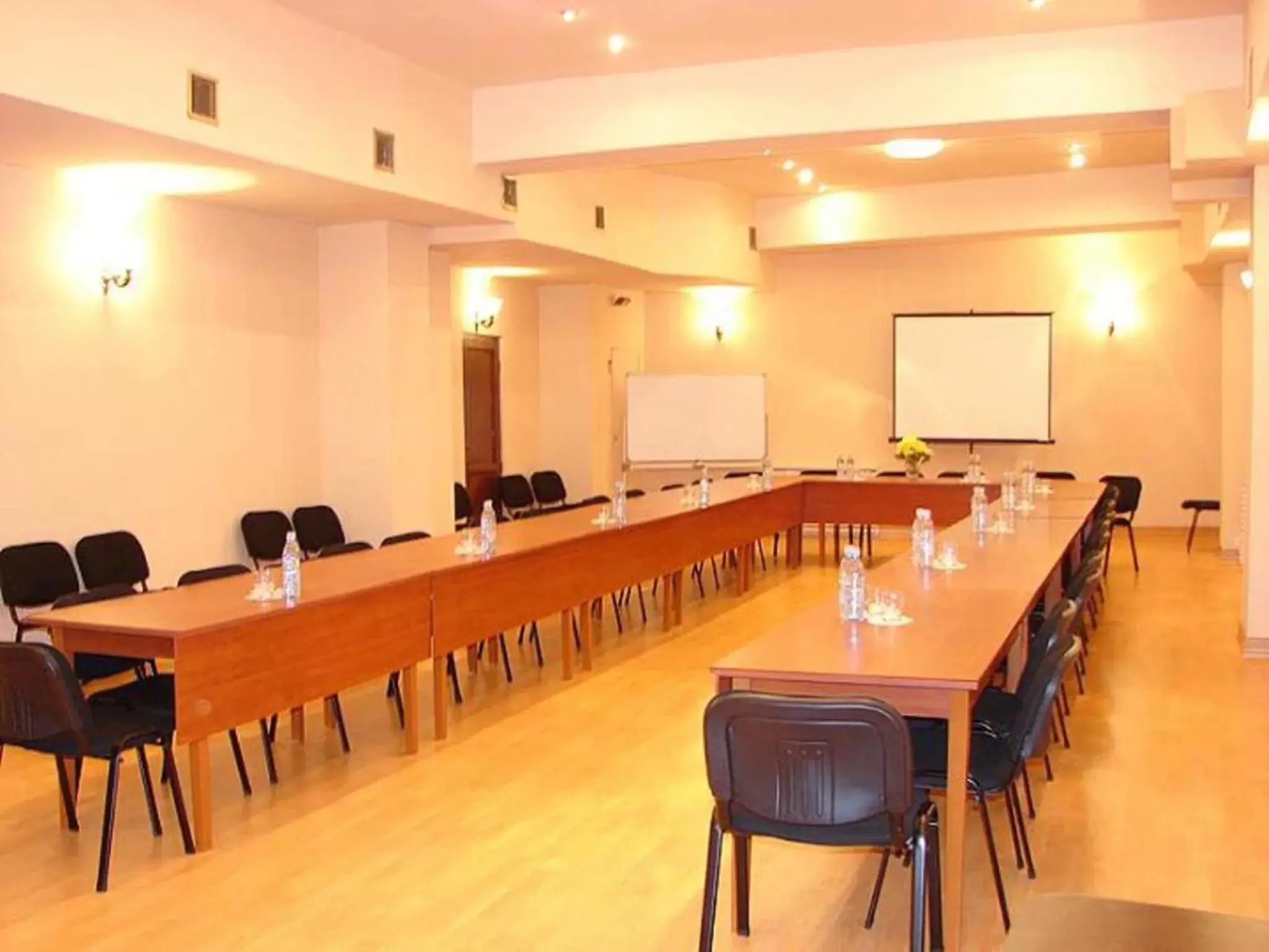 Meeting/conference room in Hotel Diplomat