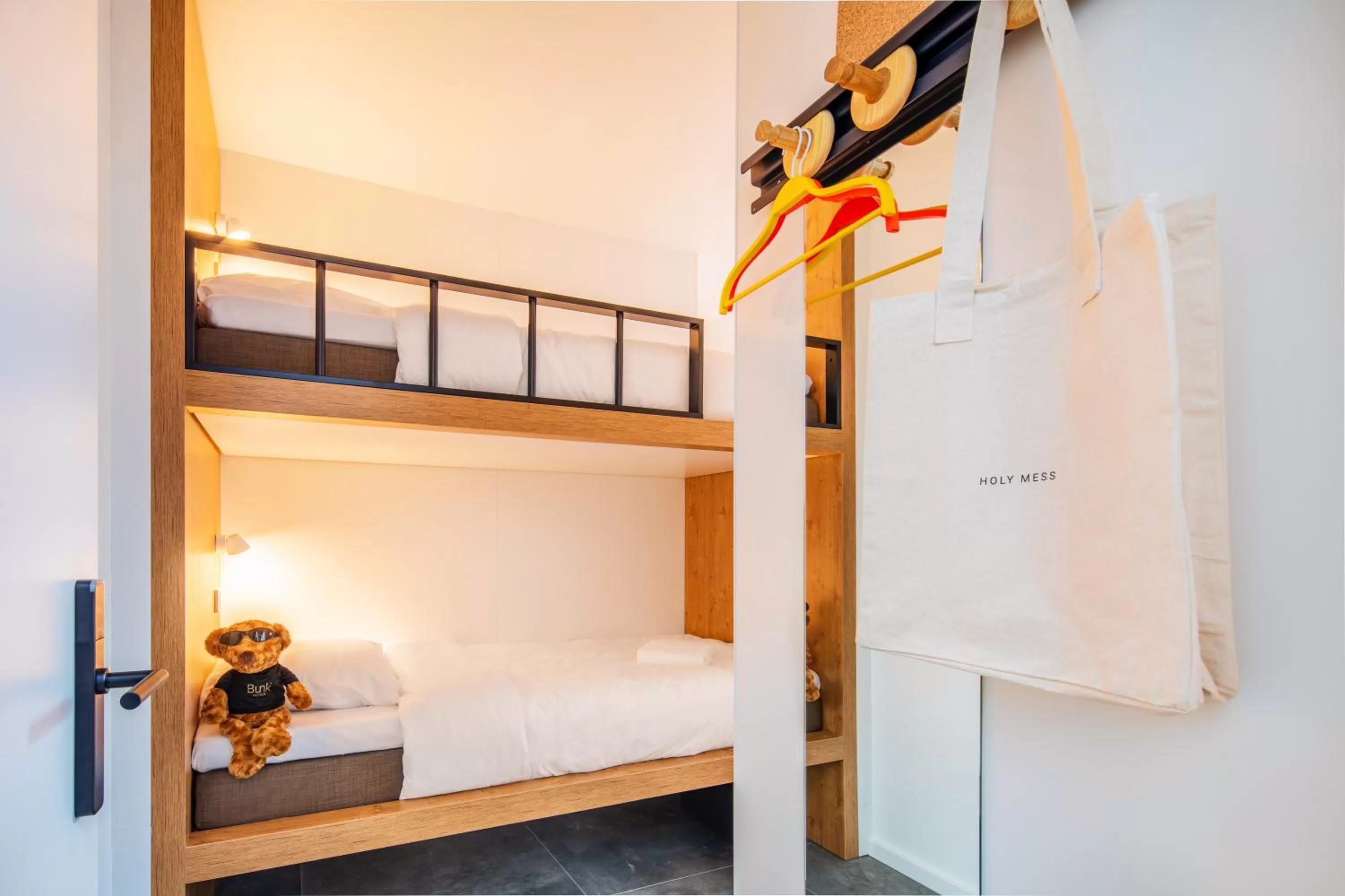 bunk bed, Bed in Bunk Hotel Amsterdam
