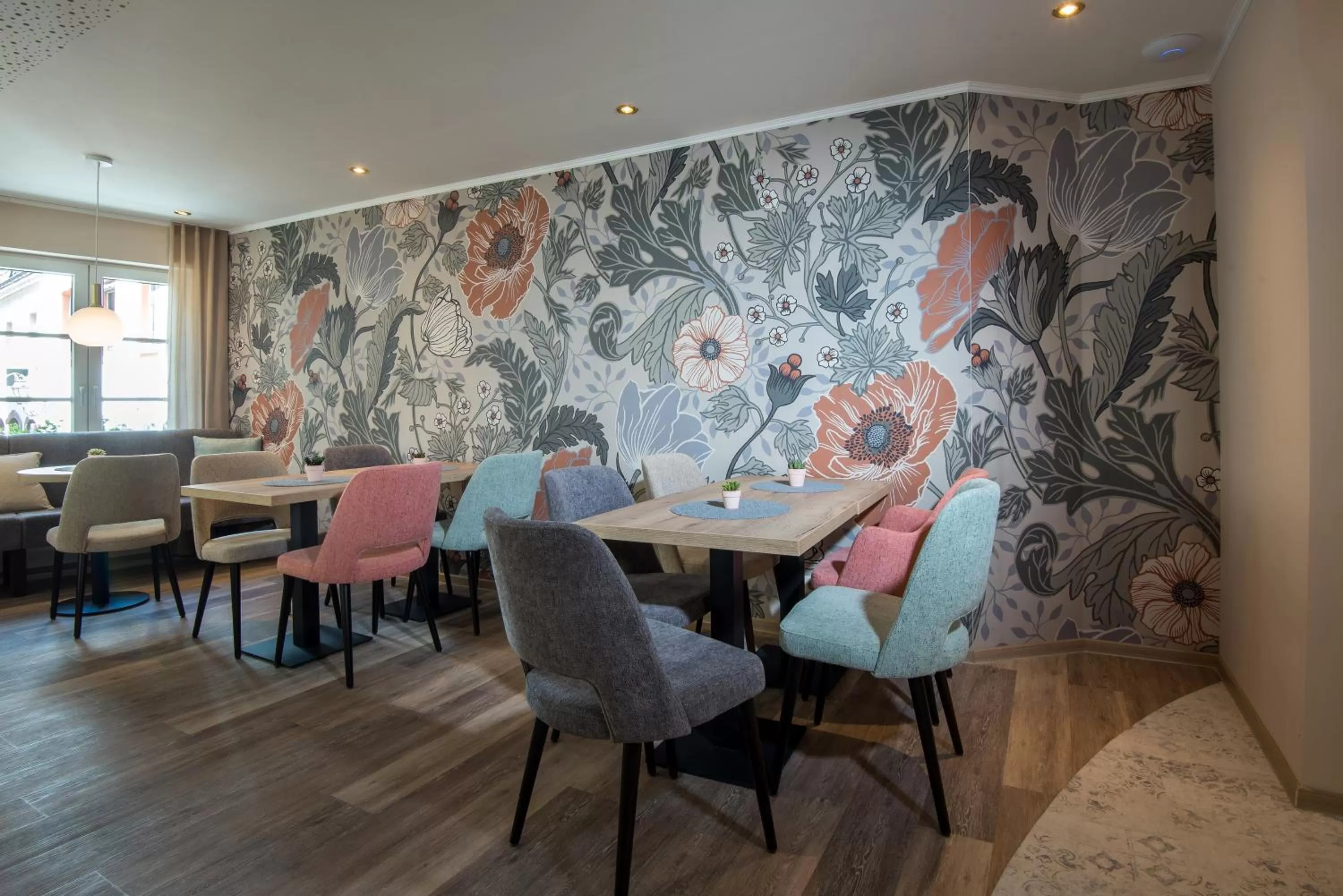 Restaurant/places to eat in Hotel Germania