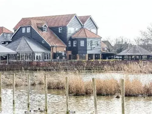 Property Building in Oyster Fleet Hotel