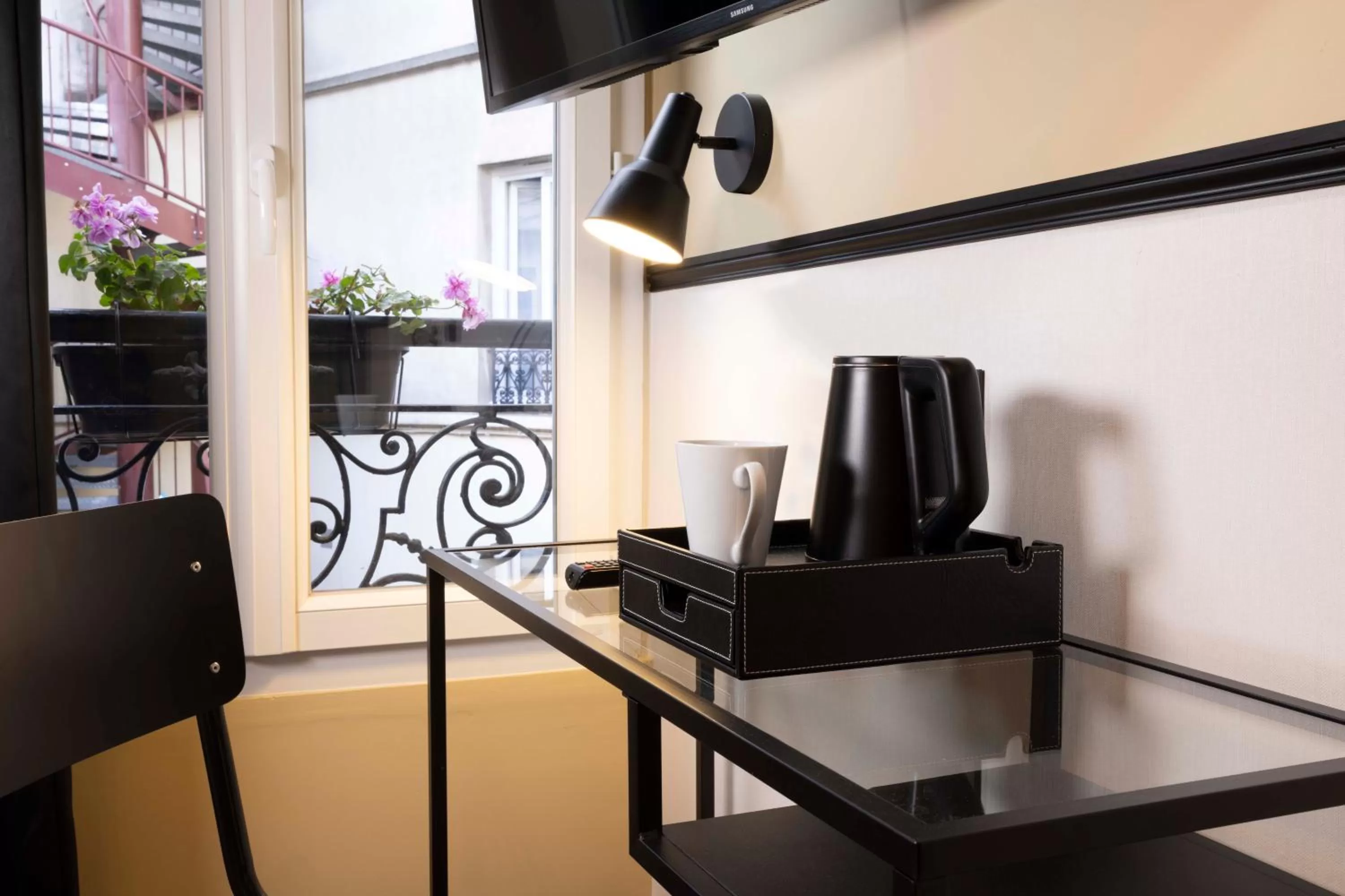 Decorative detail in Hotel de l'Aqueduc