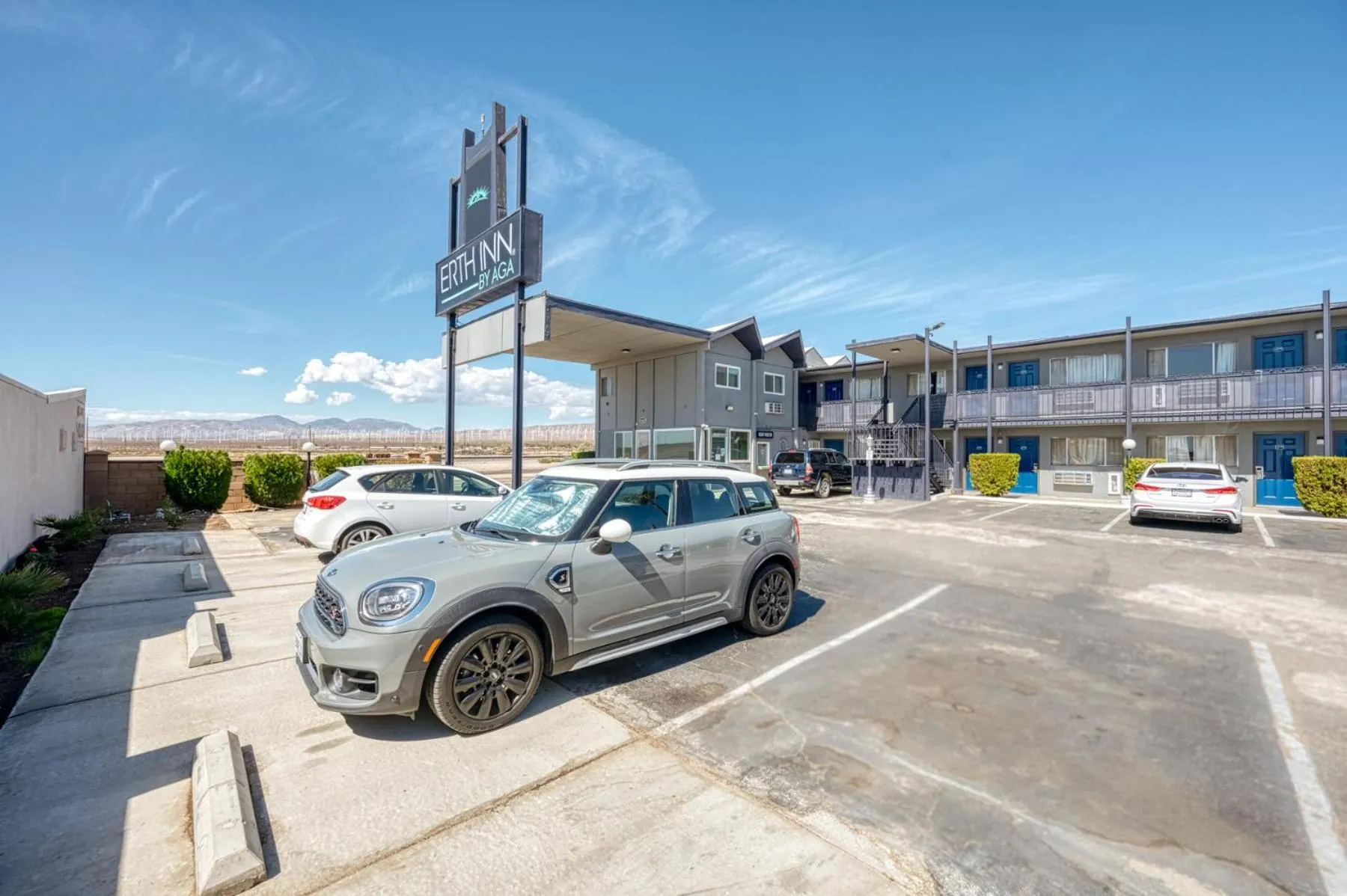 ERTH INN by AGA- Mojave