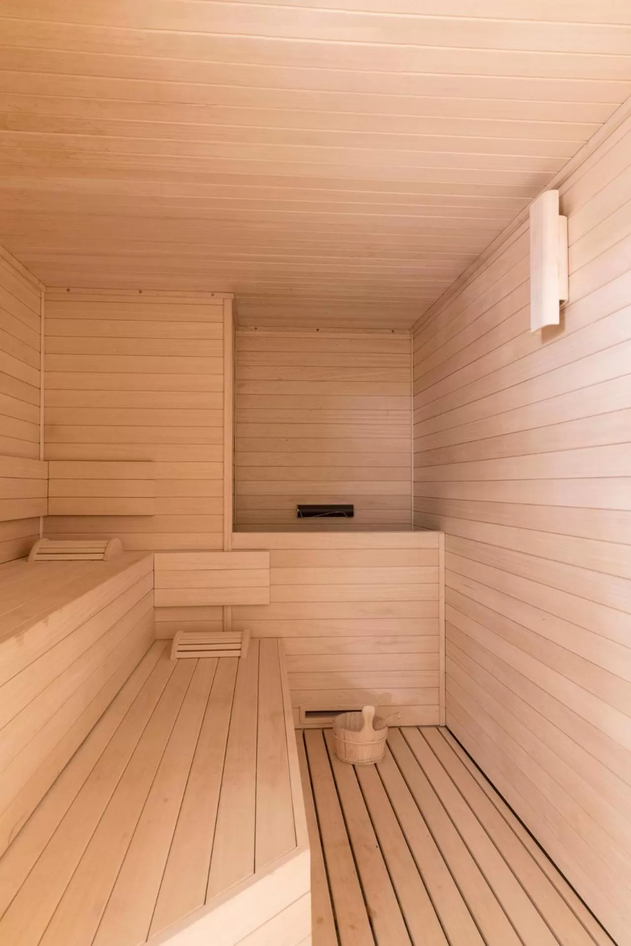 Sauna in Kimpton - St Honoré Paris by IHG