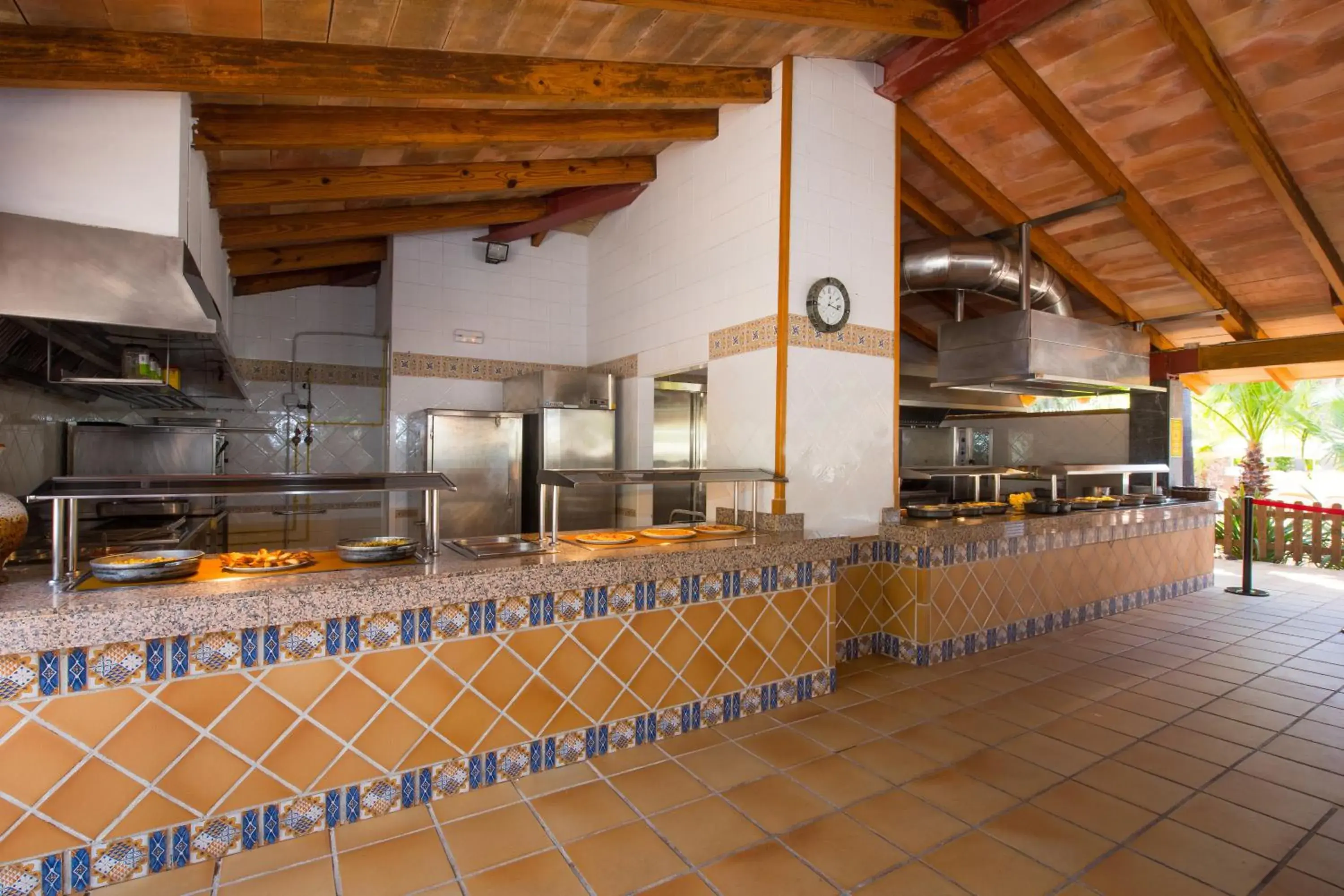 Restaurant/places to eat, Kitchen/Kitchenette in Hotel Cala Romantica Mallorca