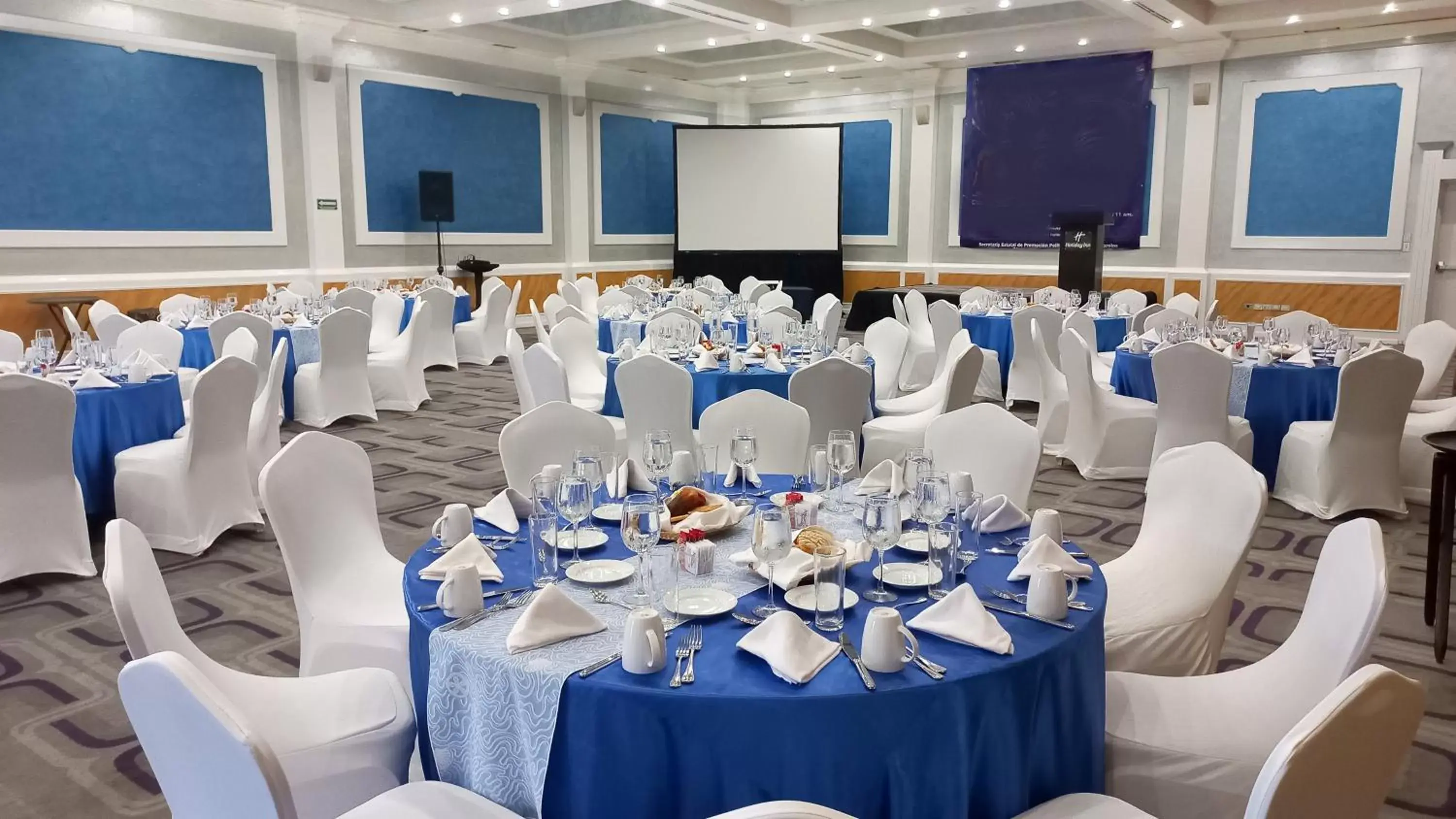 Meeting/conference room, Banquet Facilities in Holiday Inn Cuernavaca, an IHG Hotel