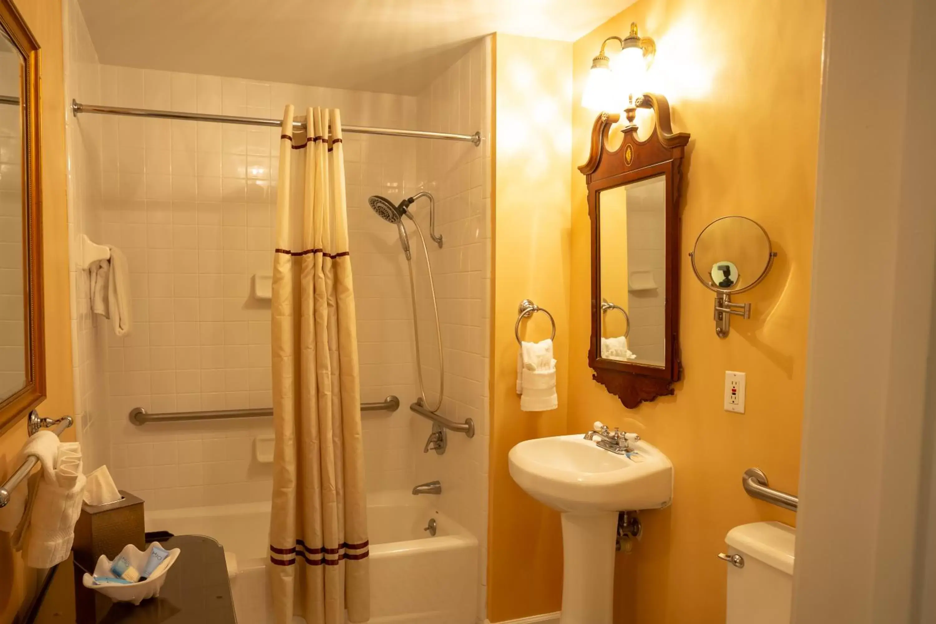 Bathroom in Kehoe House, Historic Inns of Savannah Collection