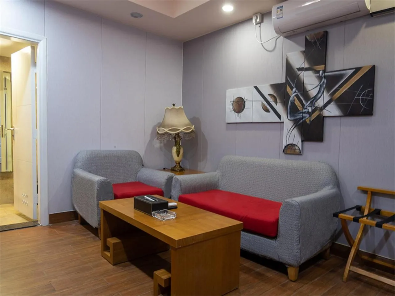 Seating Area in Guangzhou The Royal Garden Hotel