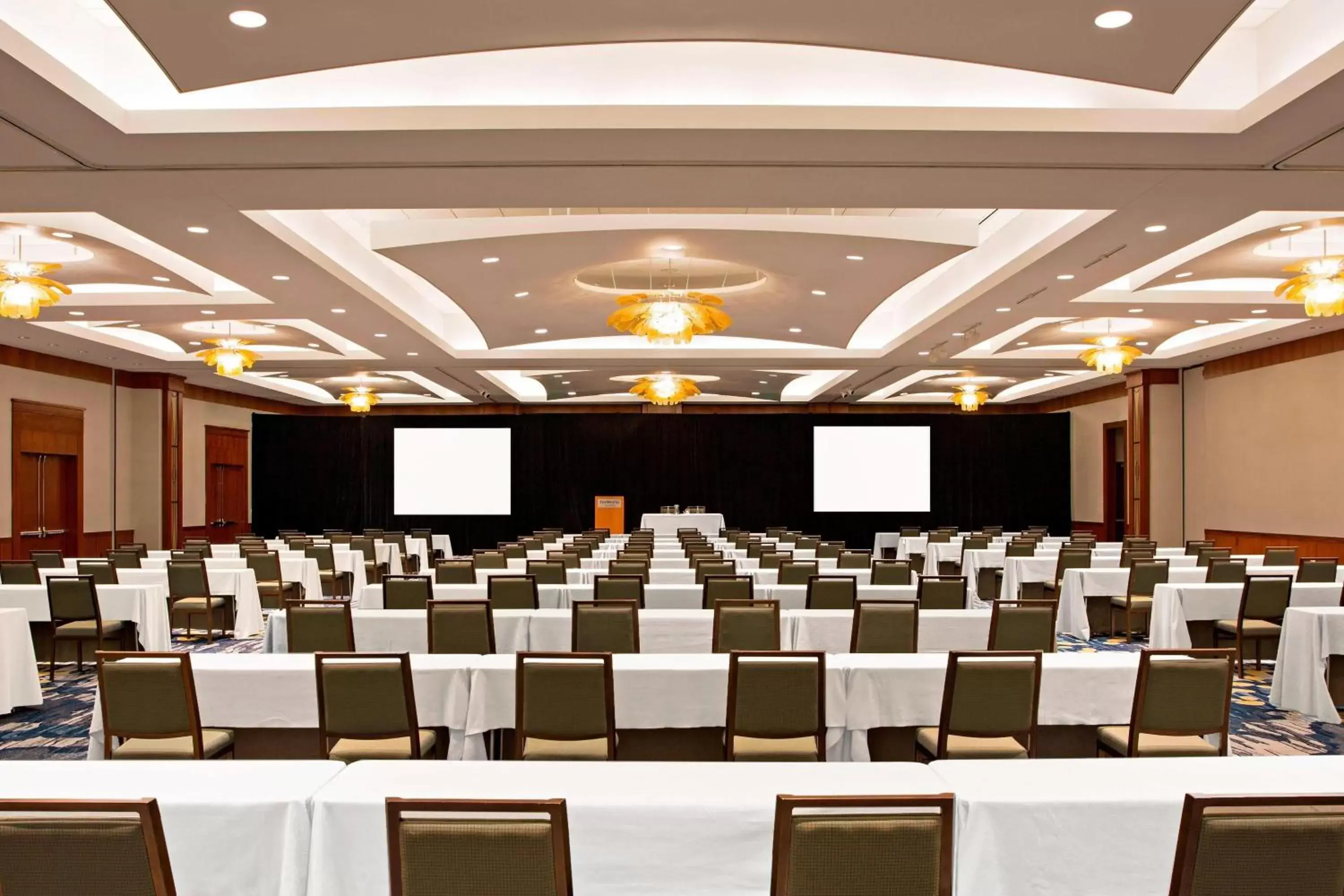 Meeting/conference room in The Westin Alexandria Old Town