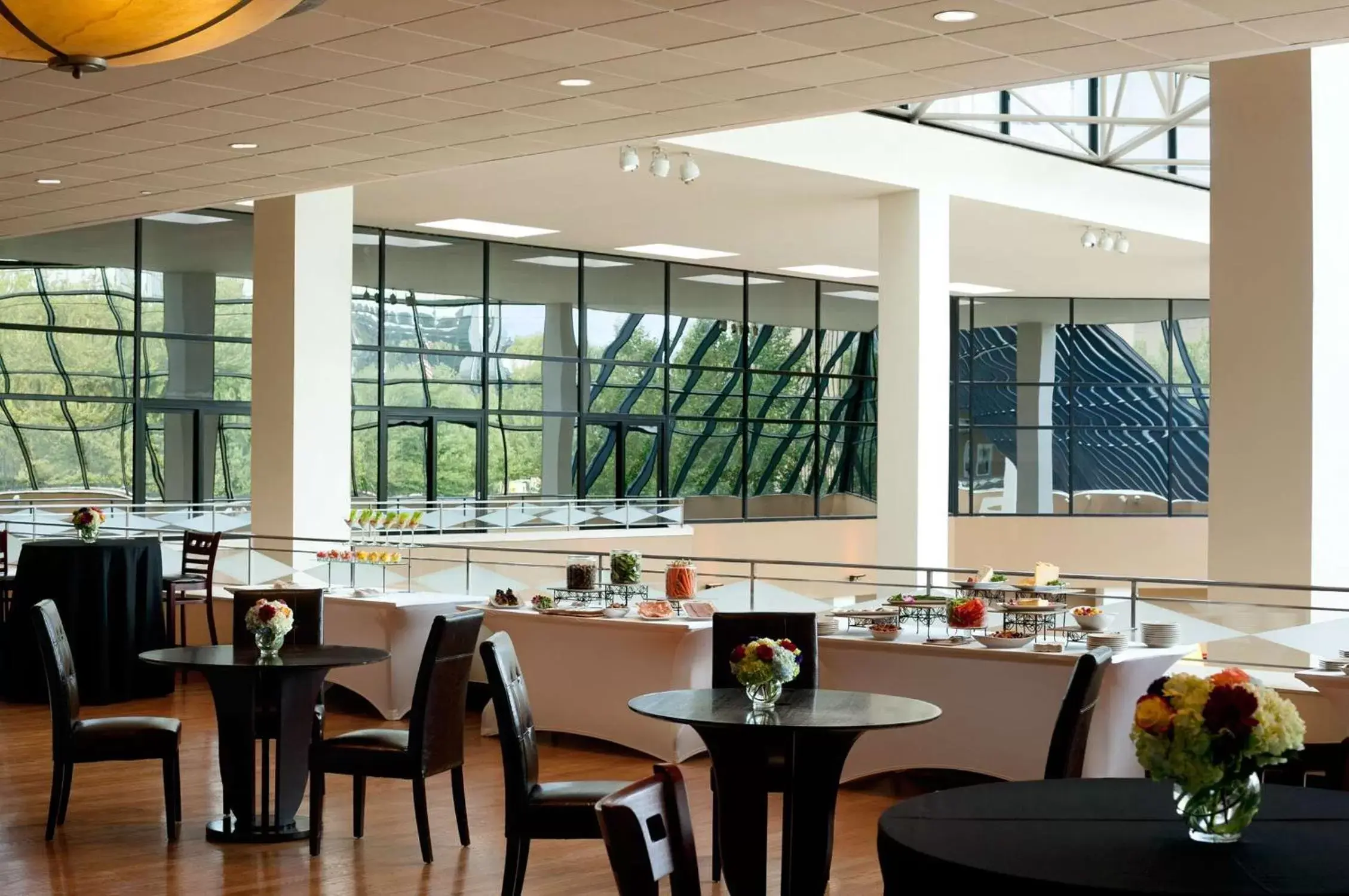 Restaurant/Places to Eat in Hilton Stamford Hotel & Executive Meeting Center