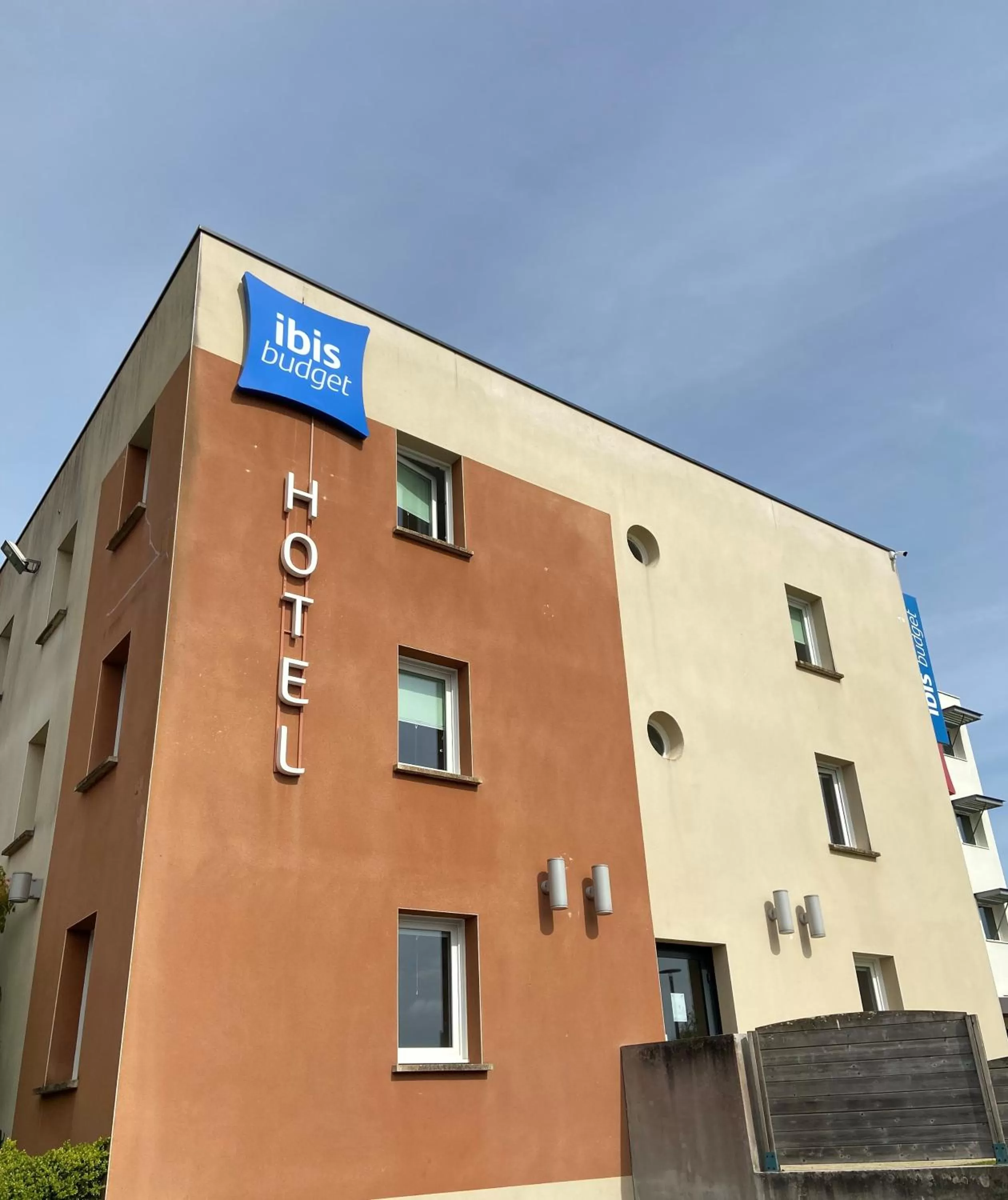 Property building in IBIS Budget Pontivy