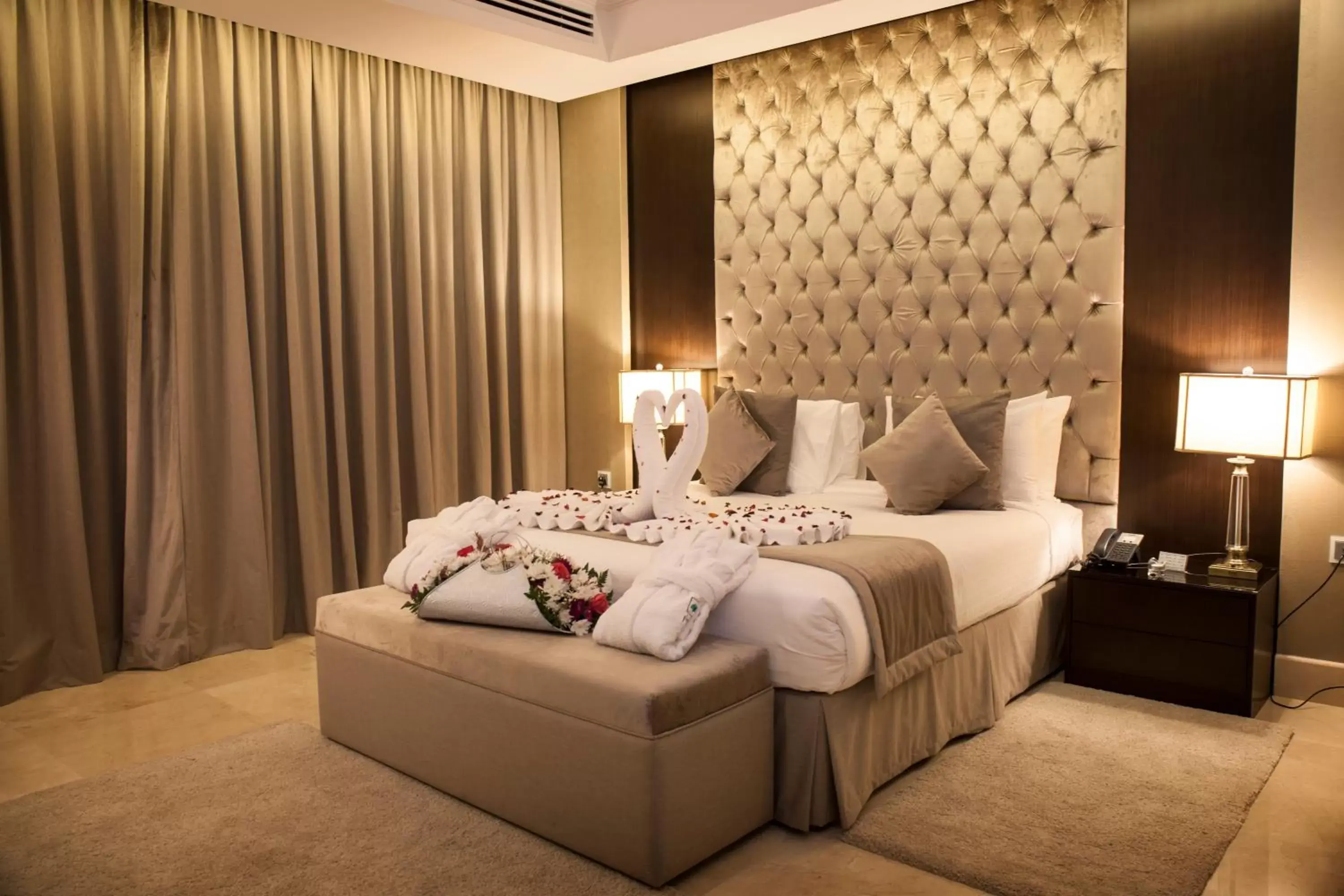 Bed in Aswar Hotel Suites Riyadh