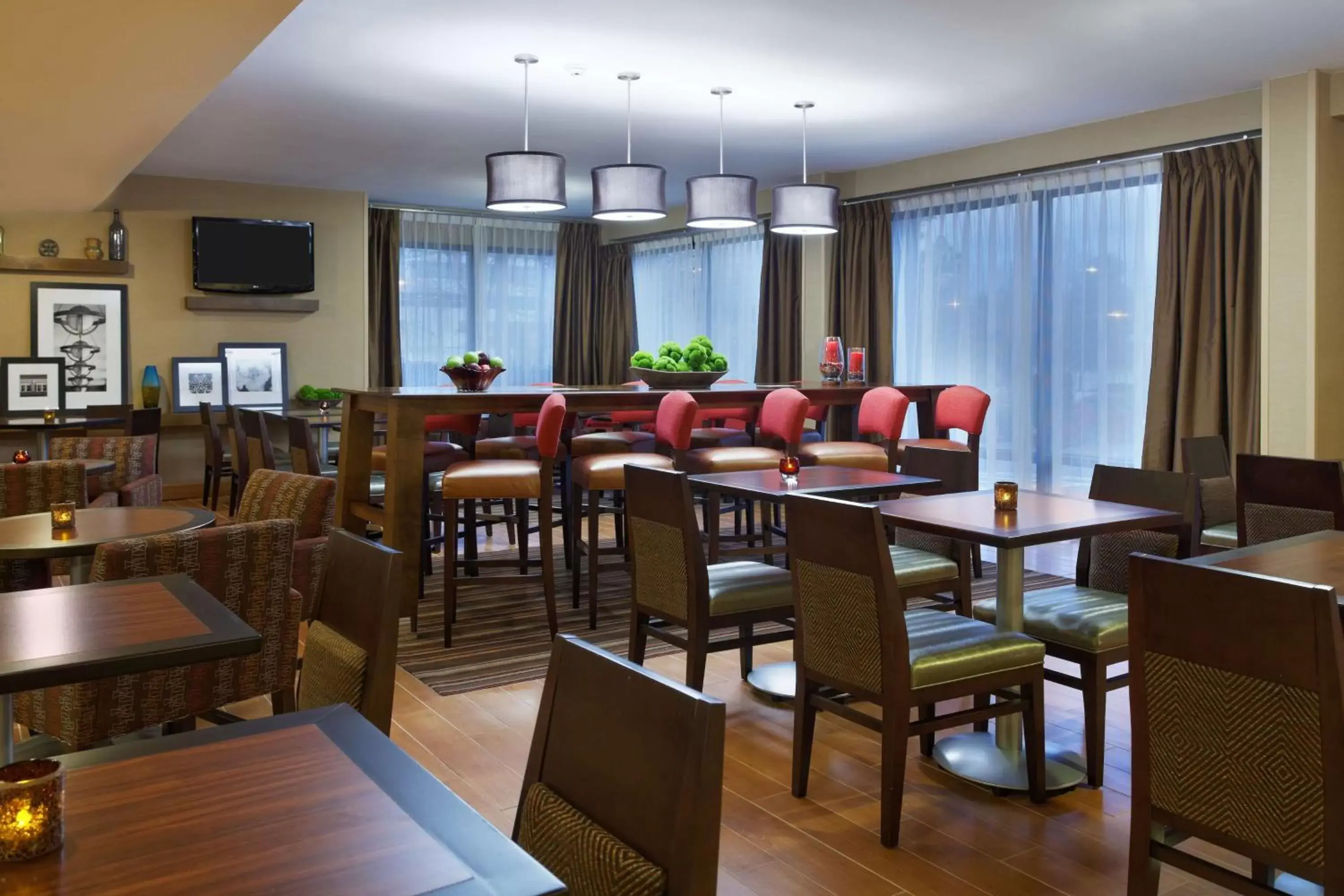 Lobby or reception, Restaurant/Places to Eat in Hampton Inn Raleigh Cary