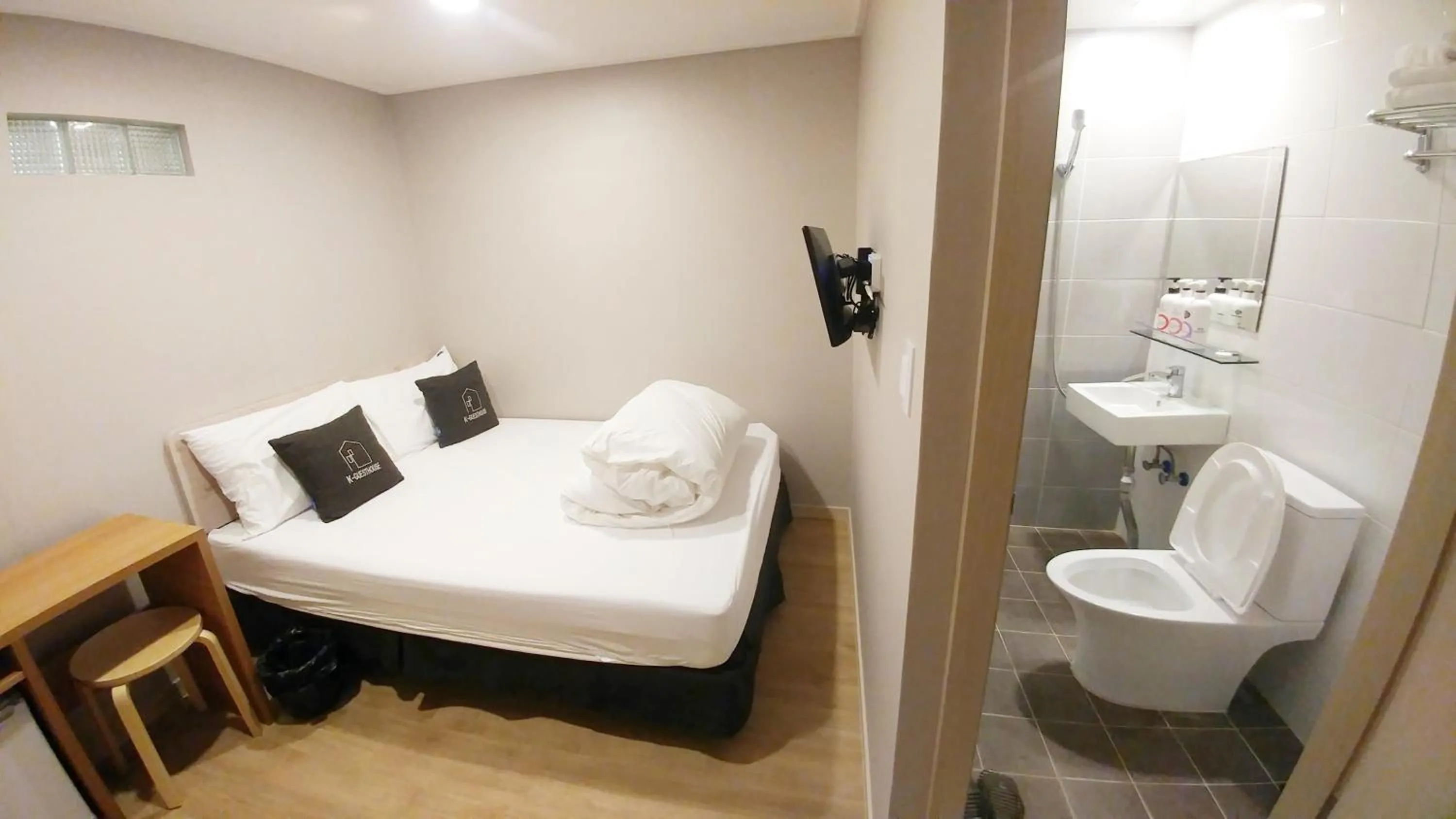 Bedroom, Bed in K-Guesthouse Dongdaemun Premium