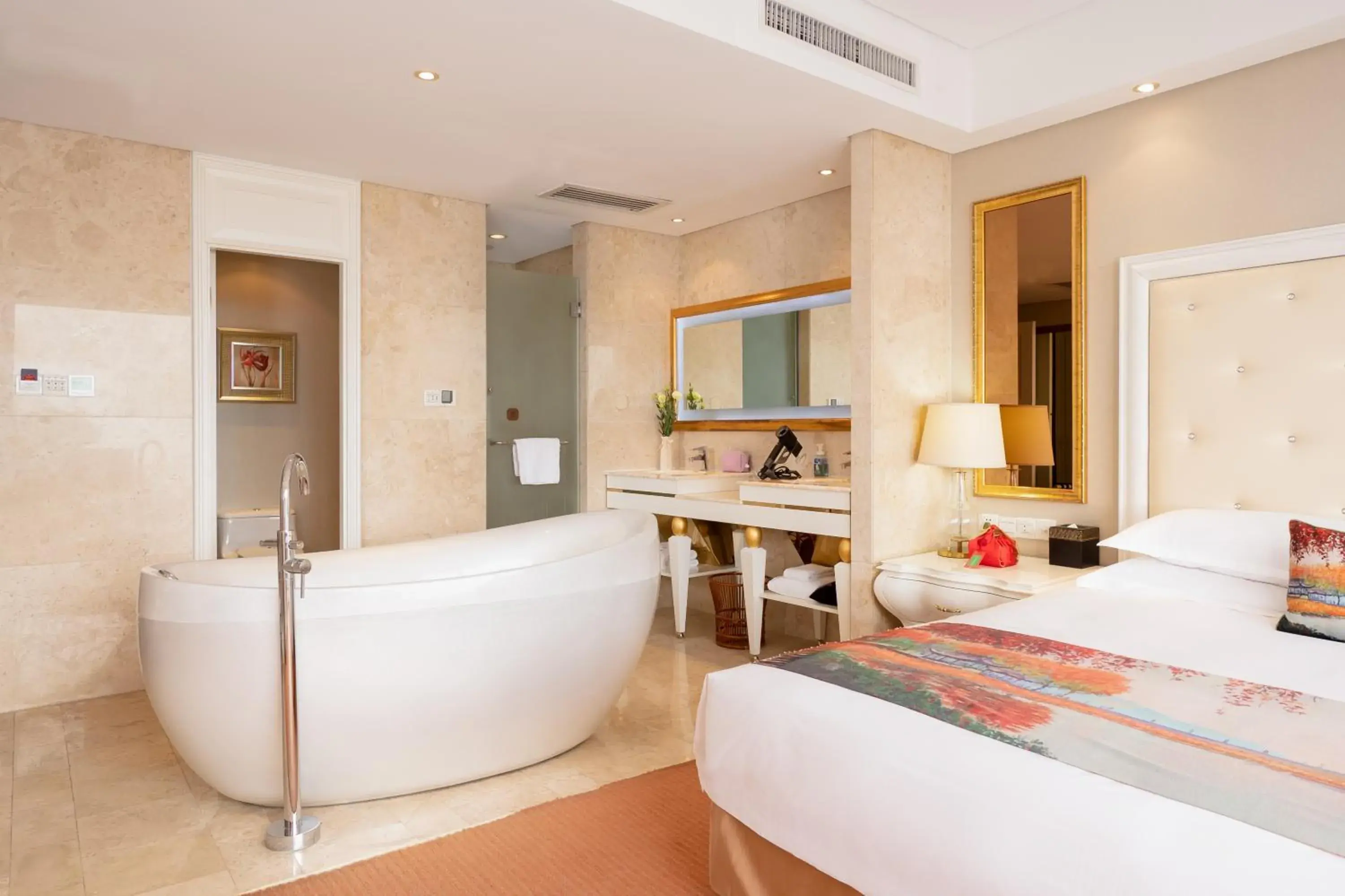 Bathroom in Xinqiao Hotel