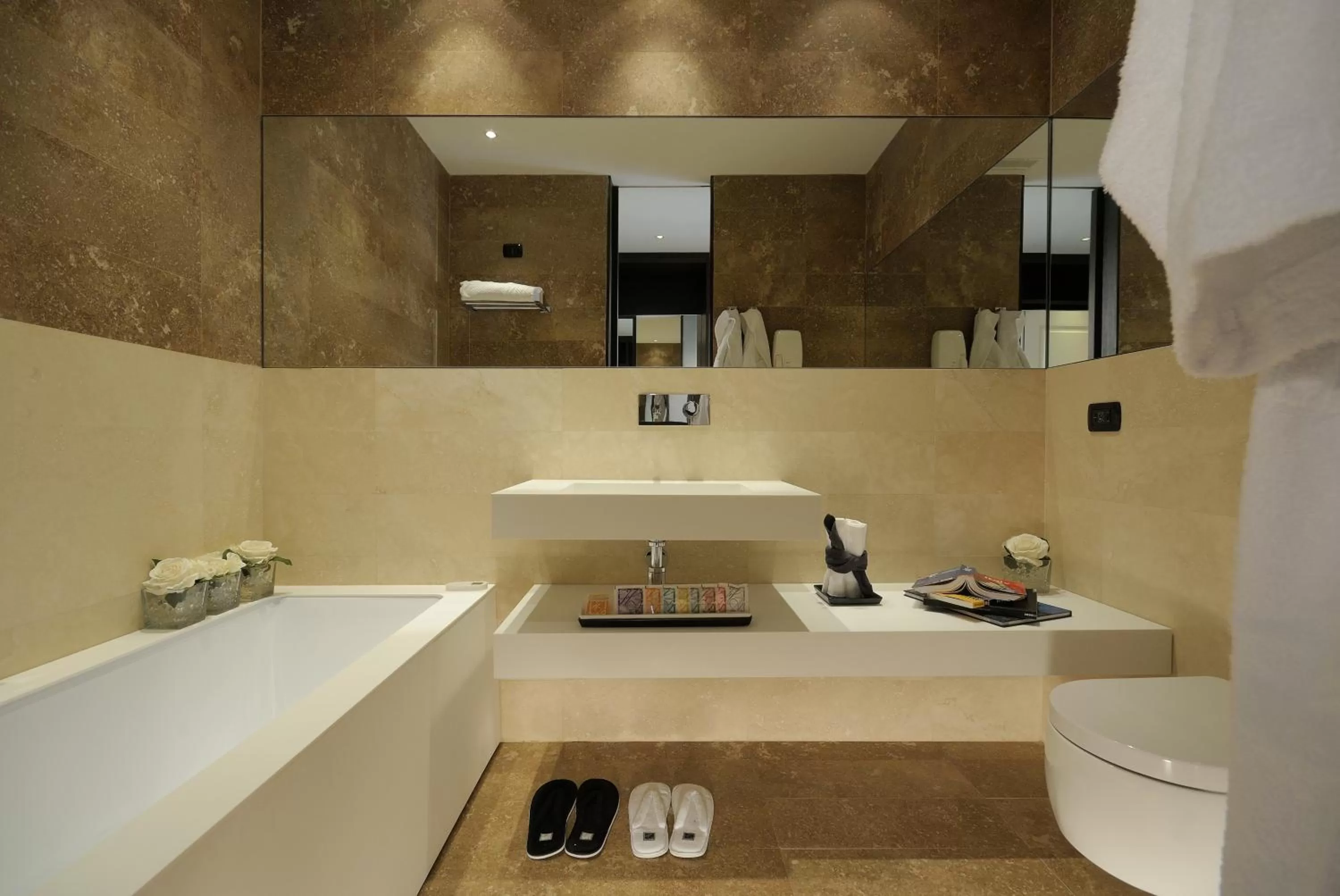 Toilet in Alpi Hotel