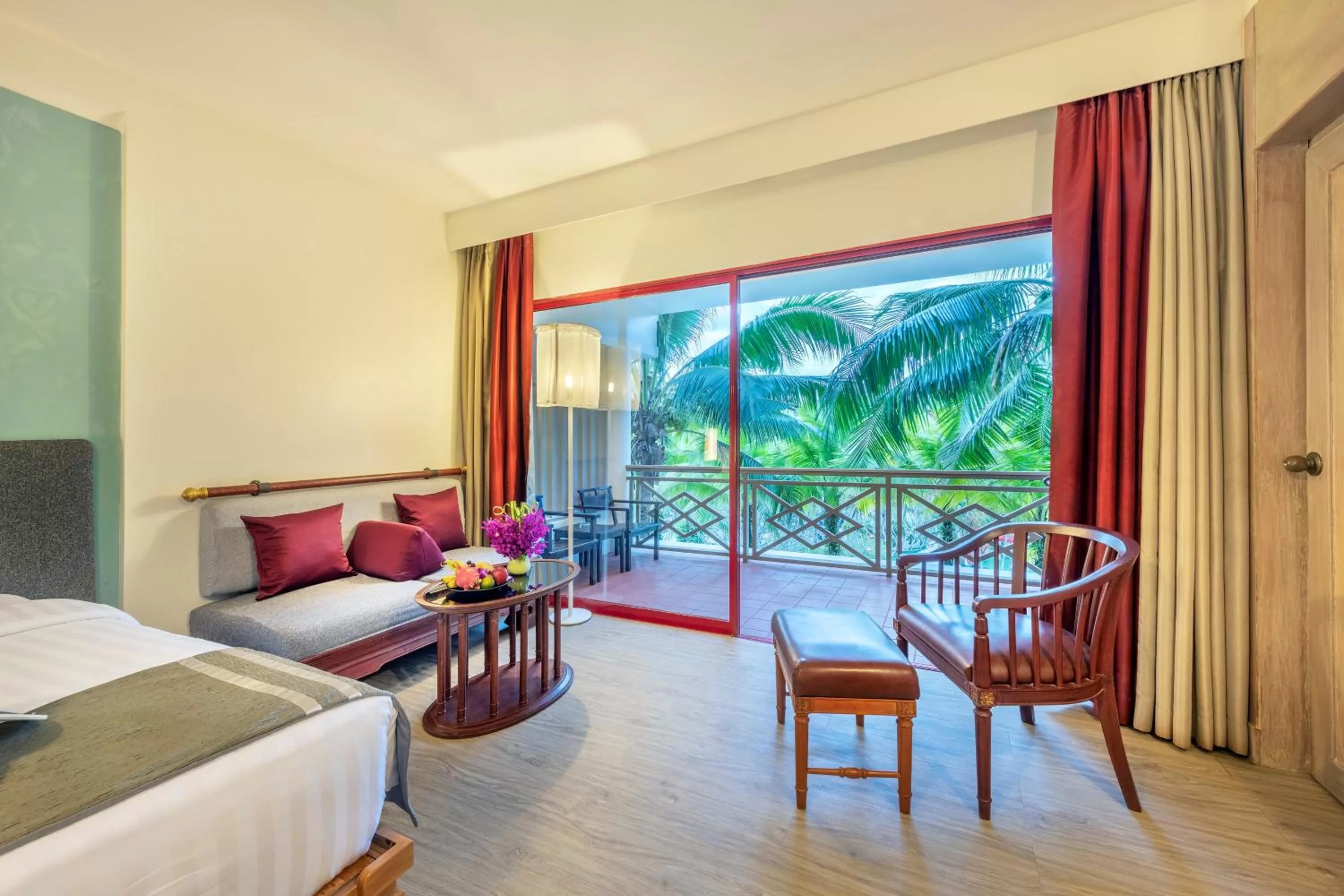 Living room, Bed in Chada Thai Village