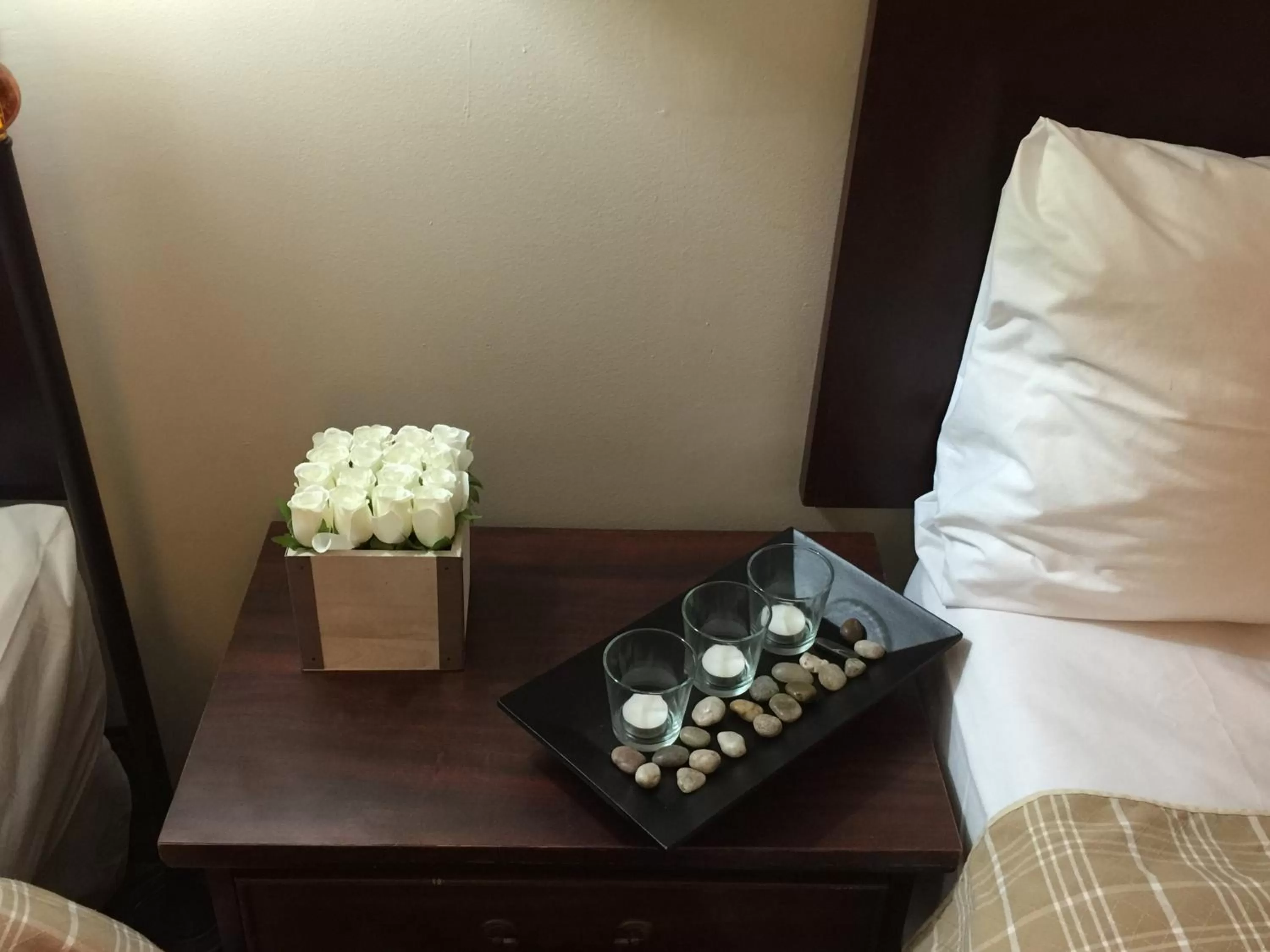 Decorative detail, Bed in The Falls Family Lodge