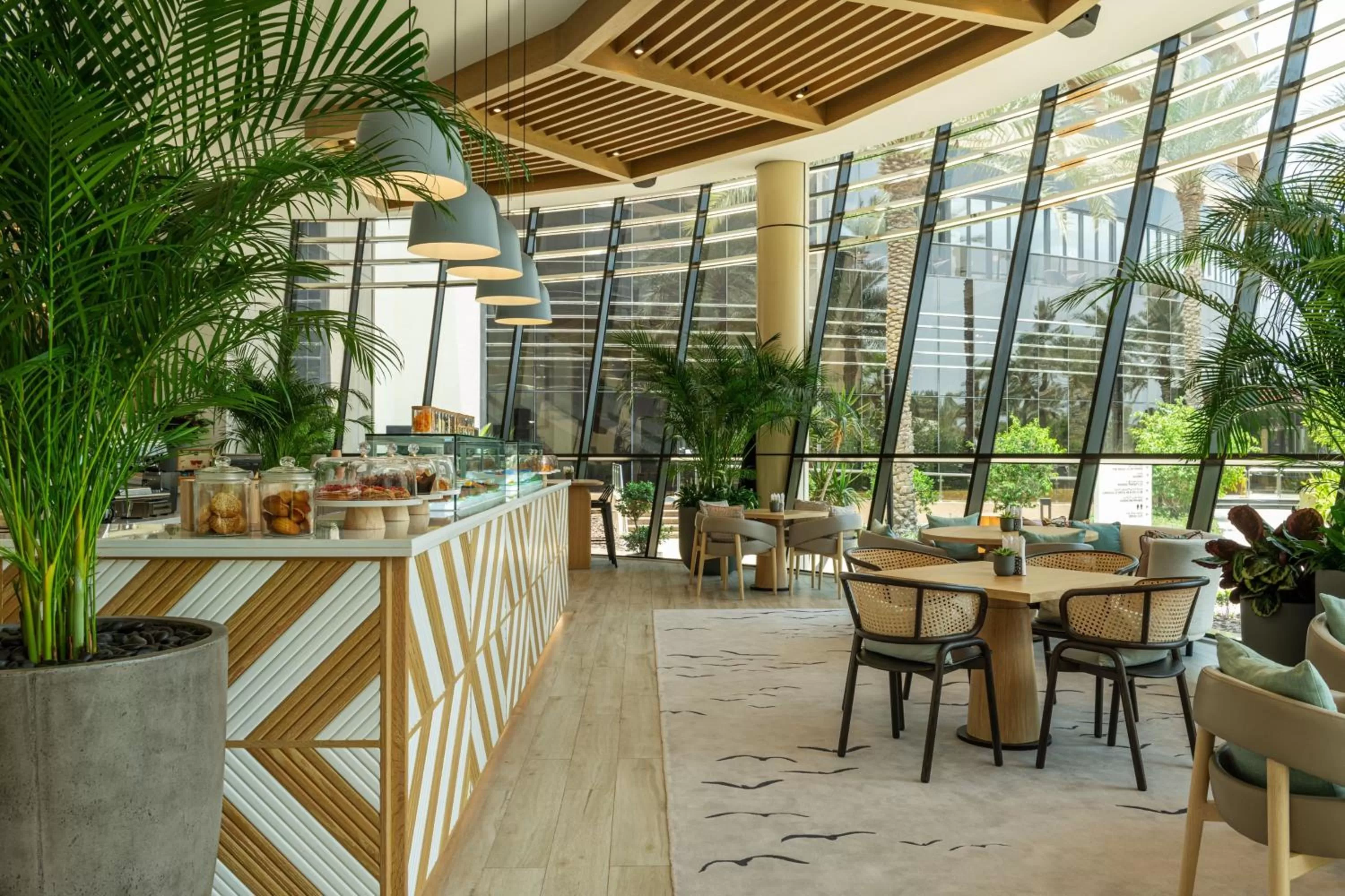 Restaurant/places to eat in Le Royal Meridien Beach Resort & Spa Dubai
