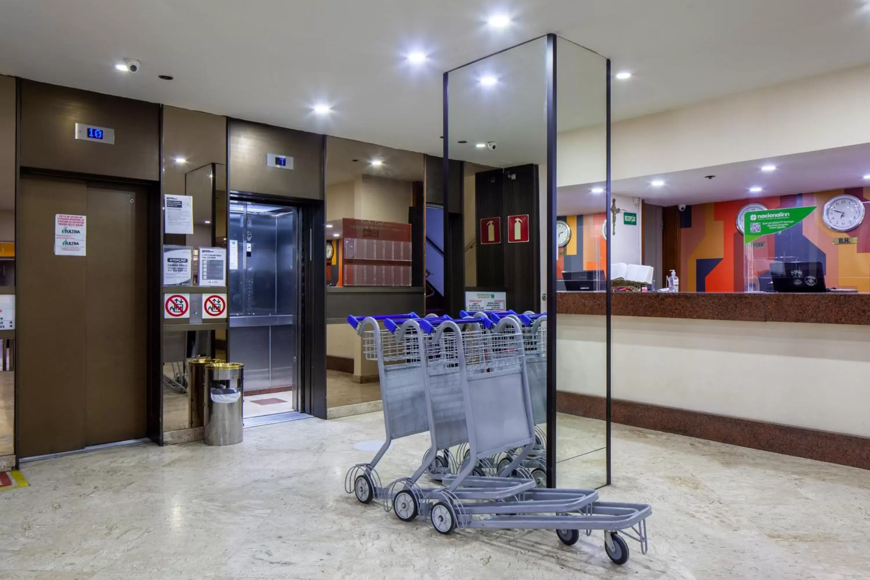 Lobby or reception in Nacional Inn Belo Horizonte