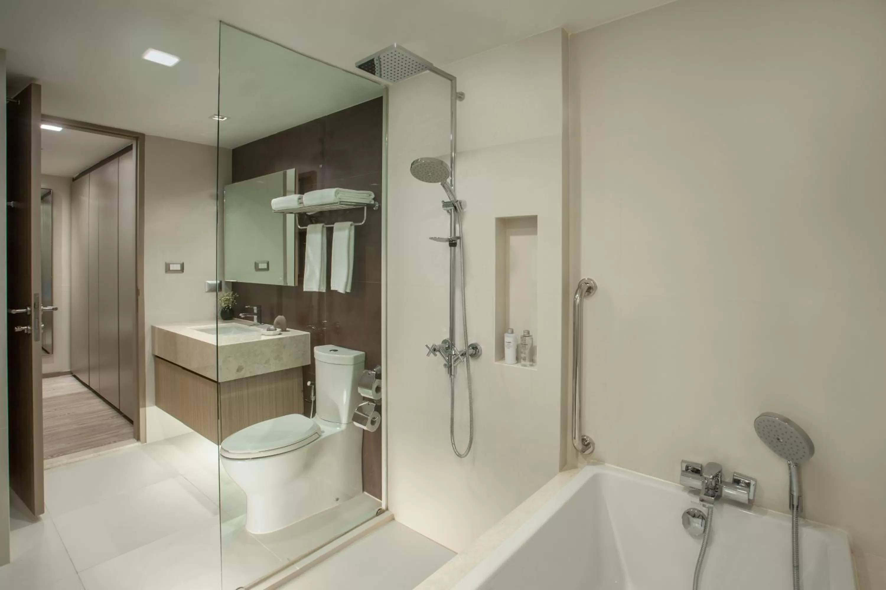 Bathroom in Somerset Ekamai Bangkok