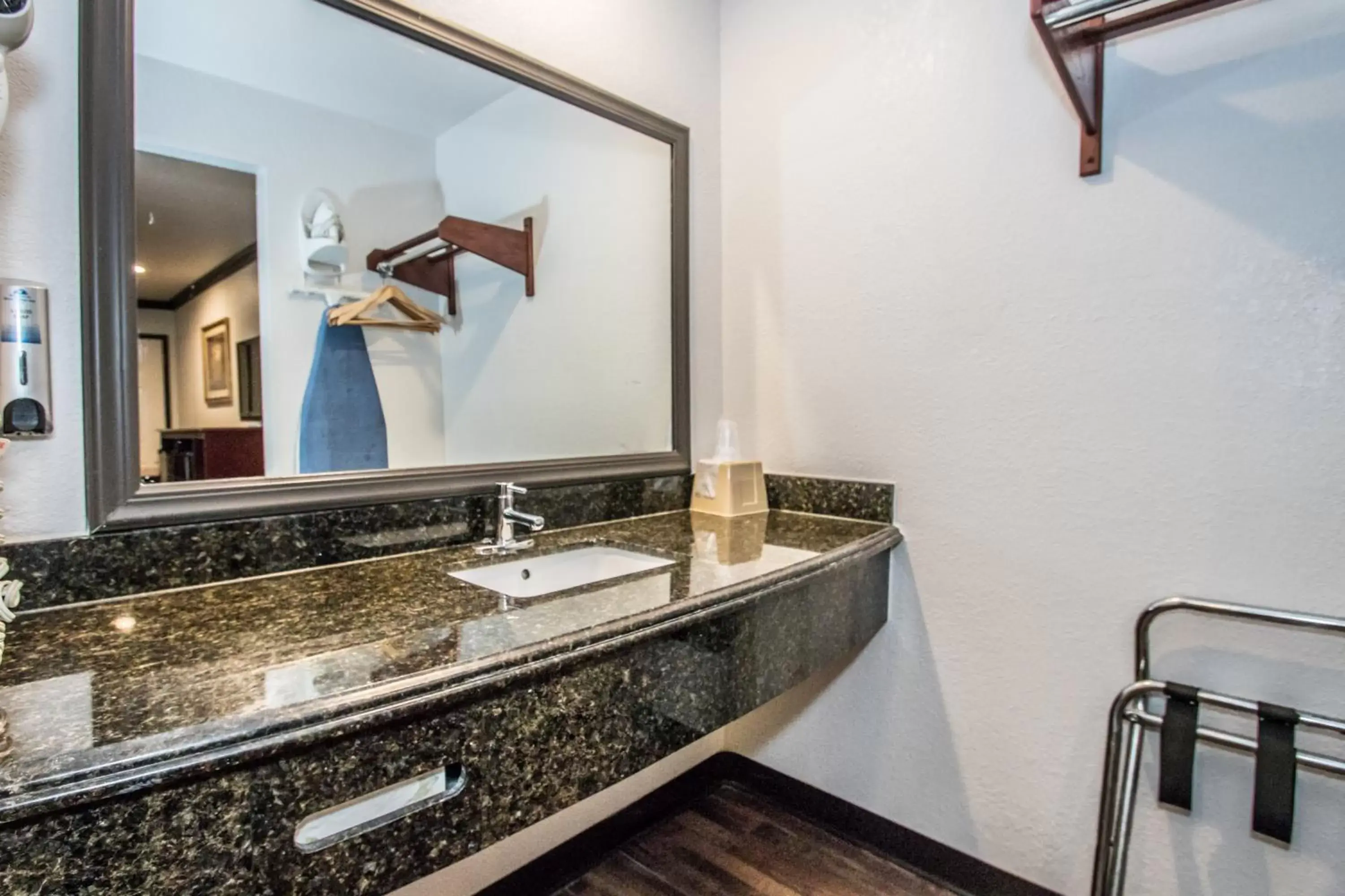 Bathroom in Americas Best Value Inn - Fort Worth
