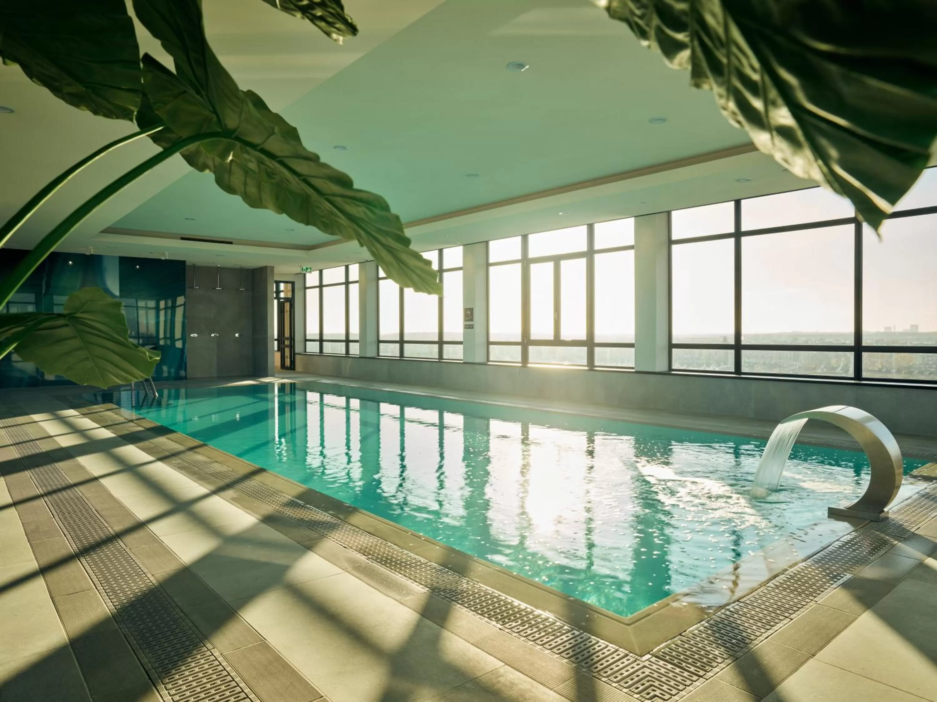 Swimming pool in Van der Valk Hotel Den Haag