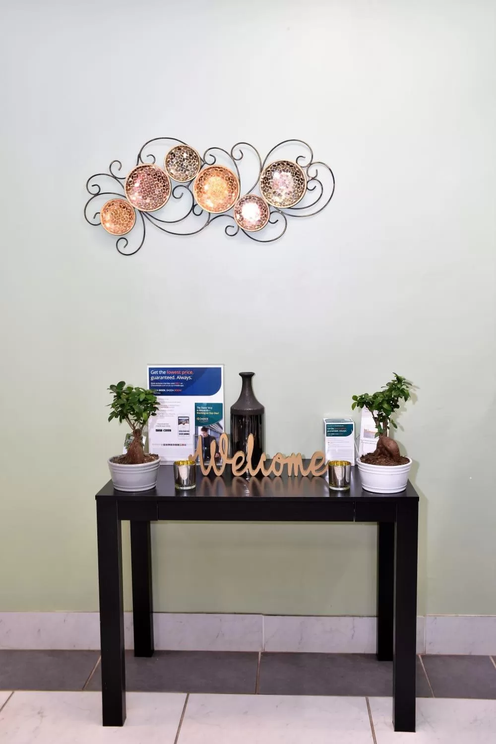 Communal lounge/ TV room in Rodeway Inn Harbison Area