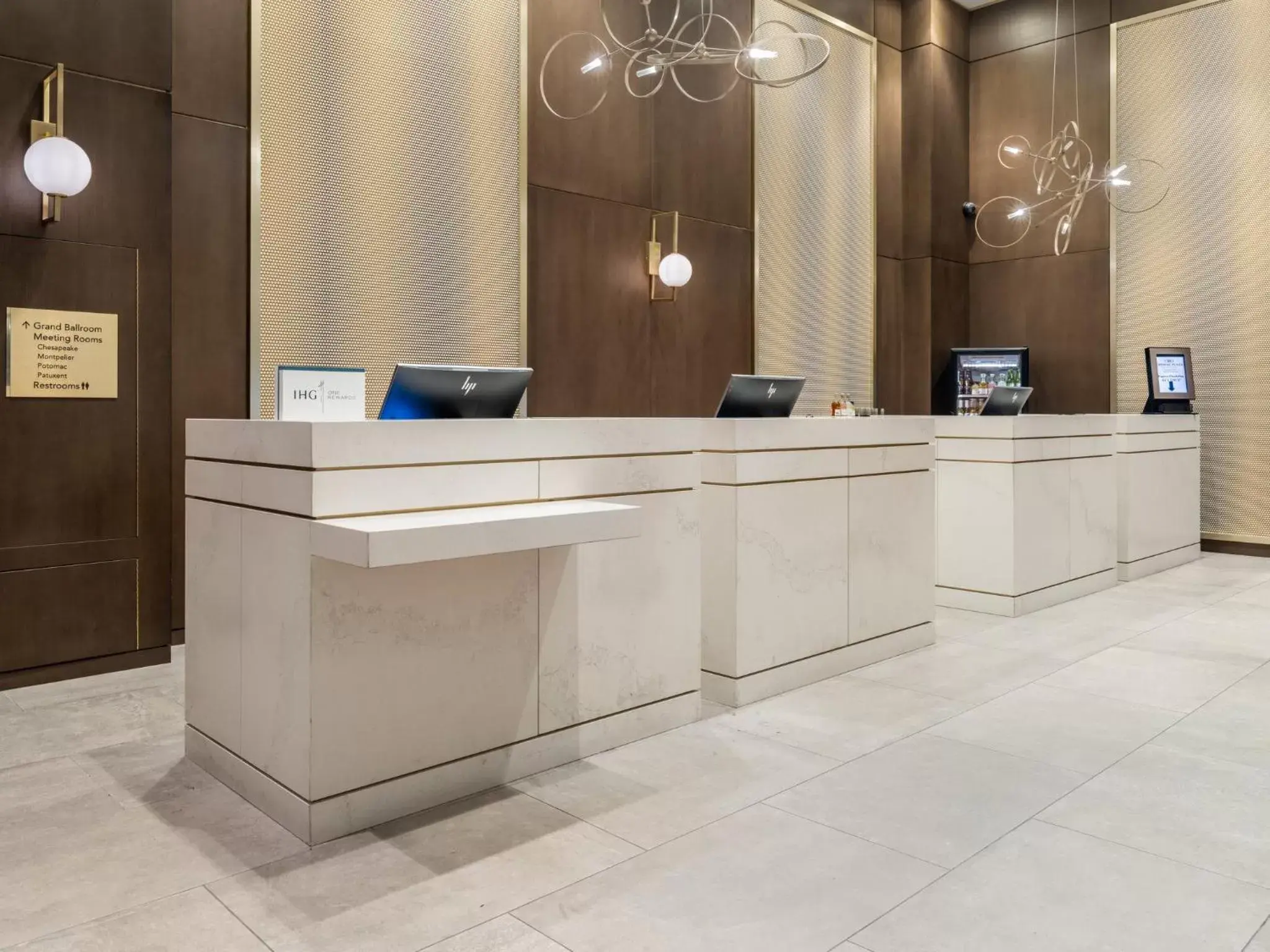 Property building, Lobby/Reception in Crowne Plaza College Park - Washington DC
