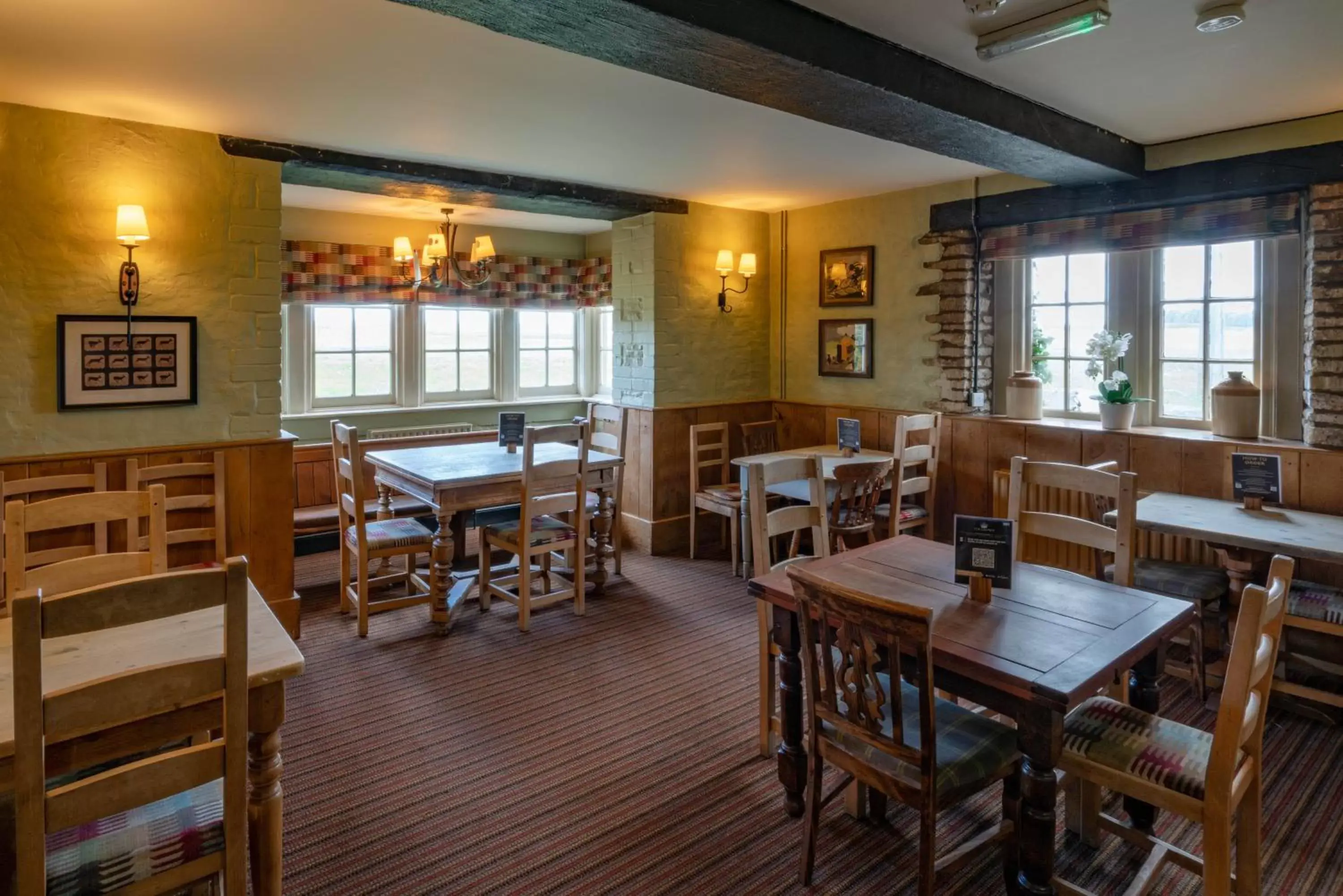 Restaurant/Places to Eat in Crown Inn at Tolldown