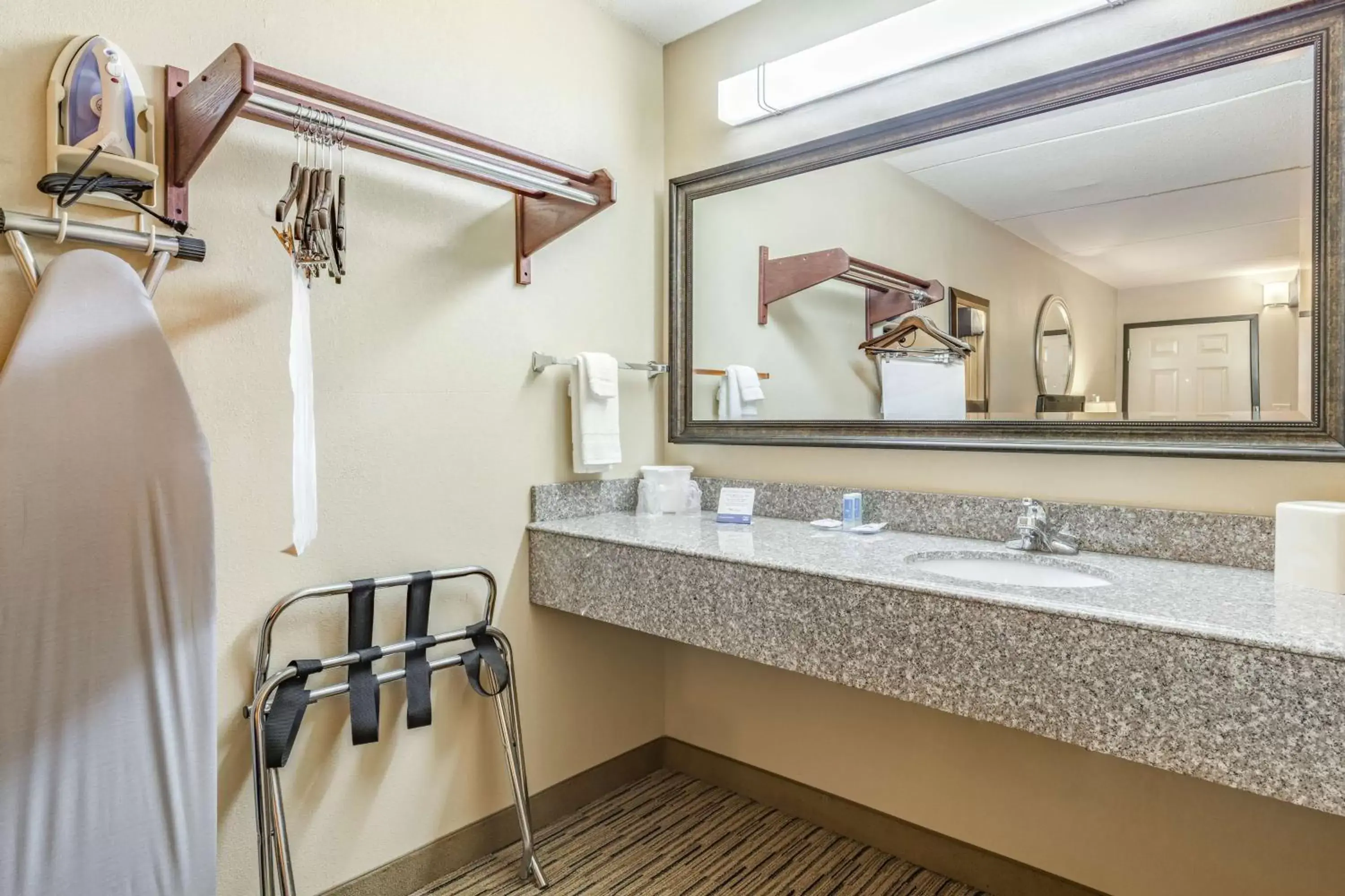Bathroom in SureStay Hotel by Best Western Tupelo North