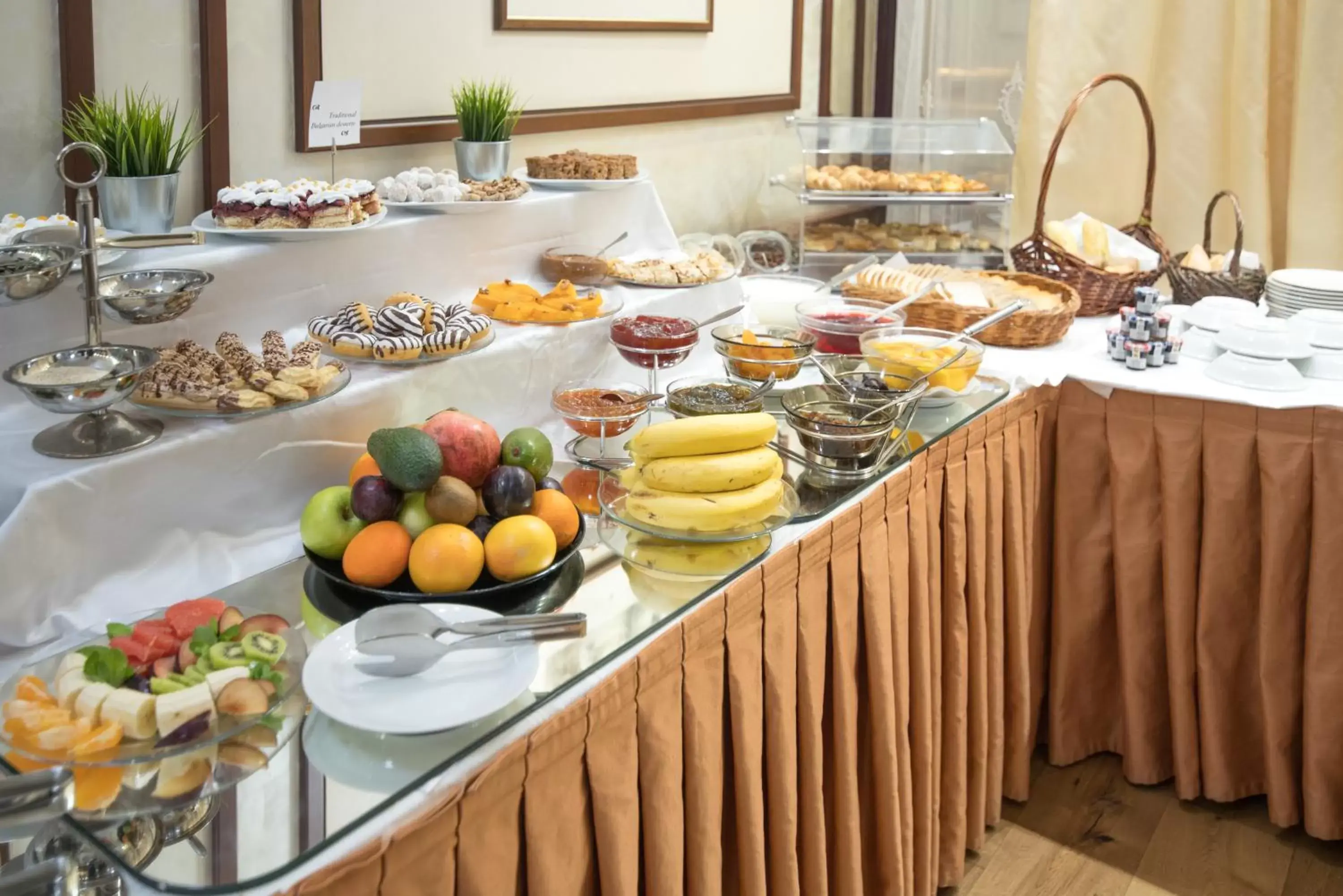 Buffet breakfast in Hotel Downtown - TOP location in the heart of Sofia city