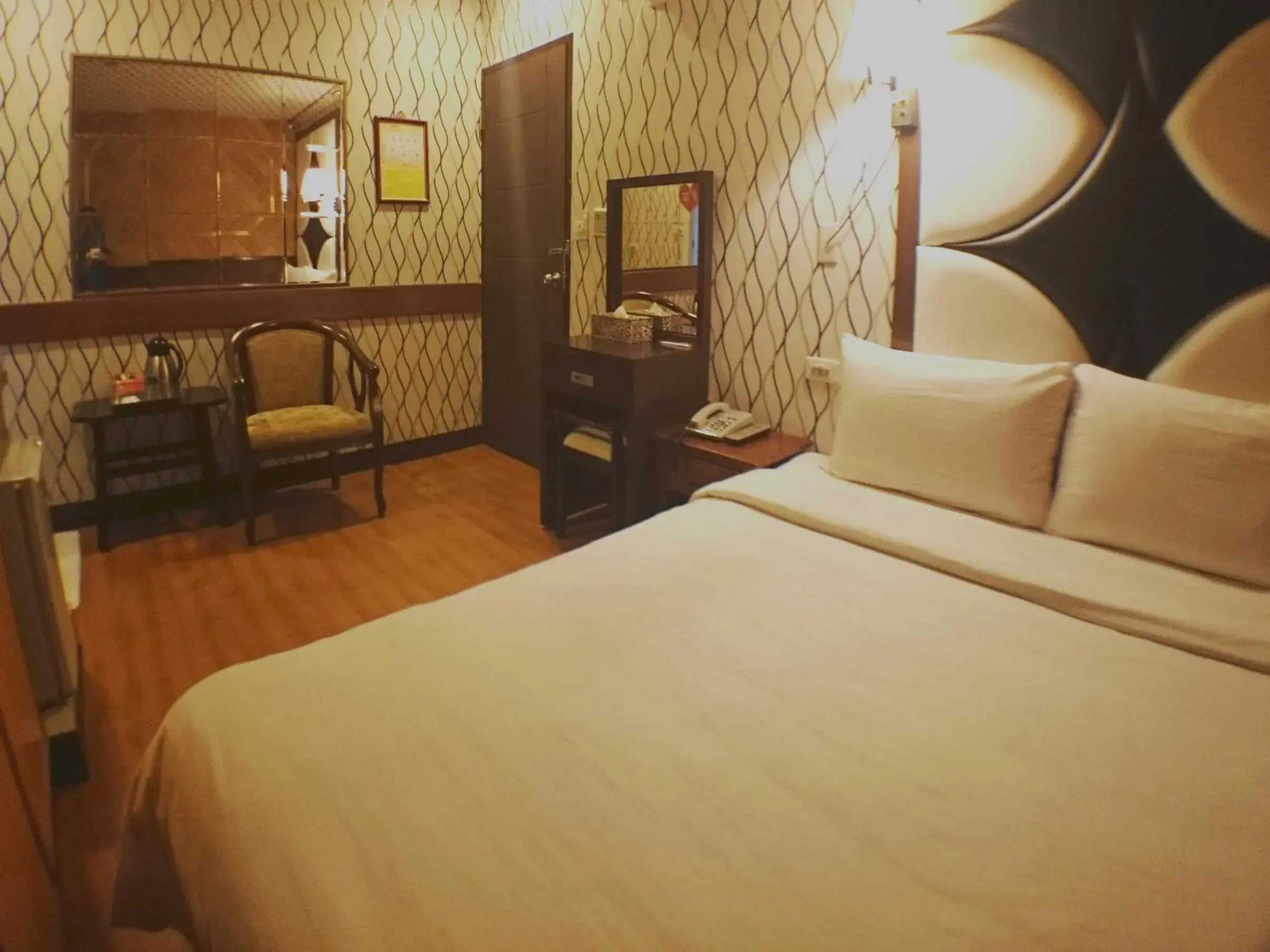 Photo of the whole room, Bed in Fu Chia Hotel