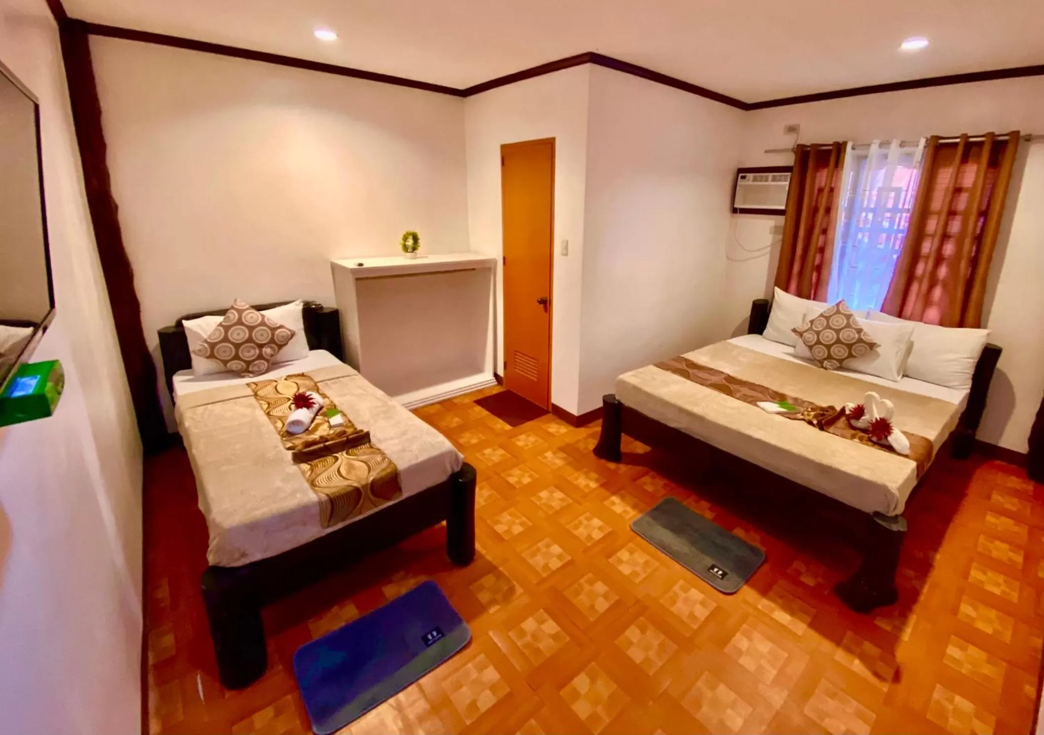 Bedroom, Bed in Sophias Beach Guest House