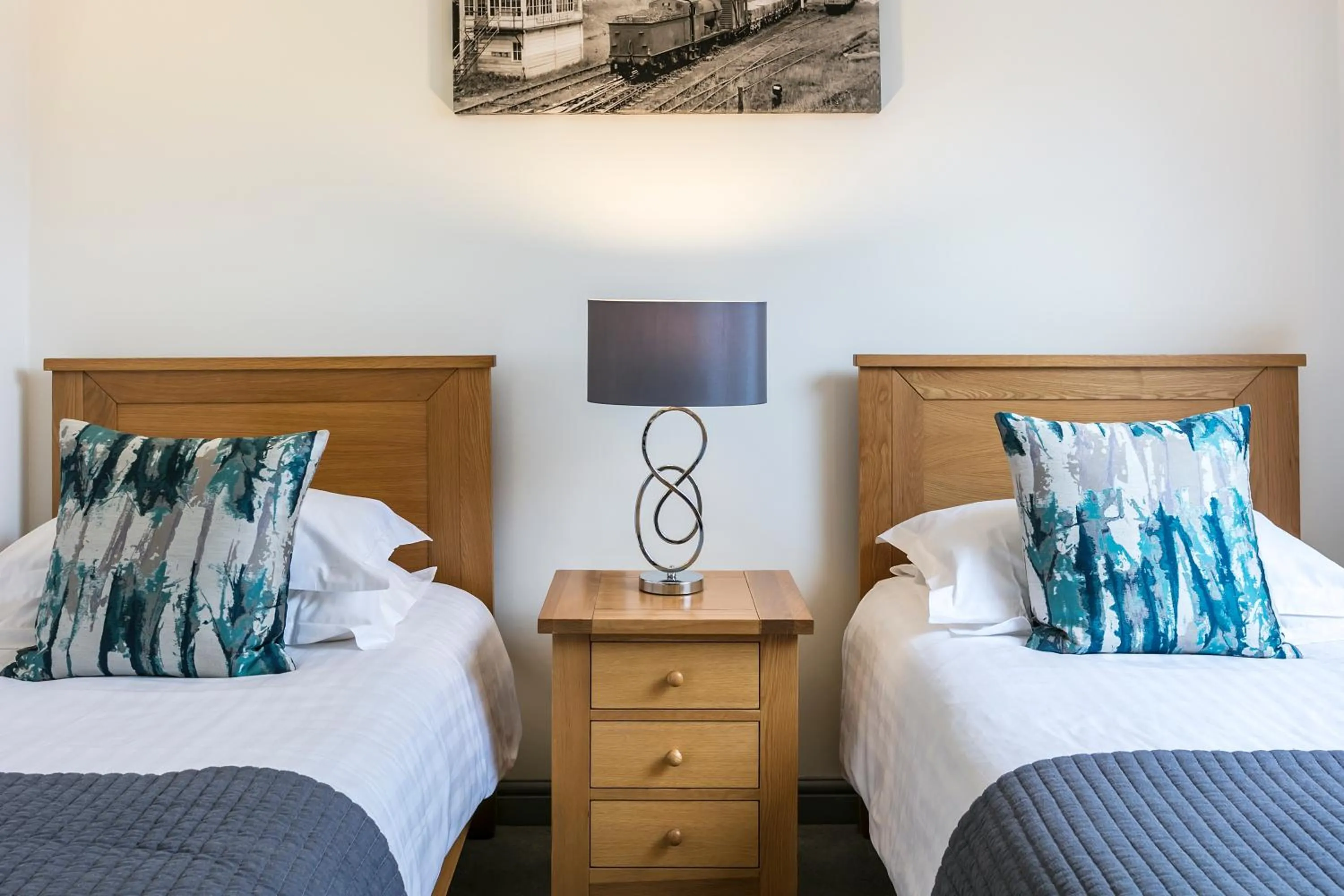 Bedroom, Bed in The Gamekeeper's Inn